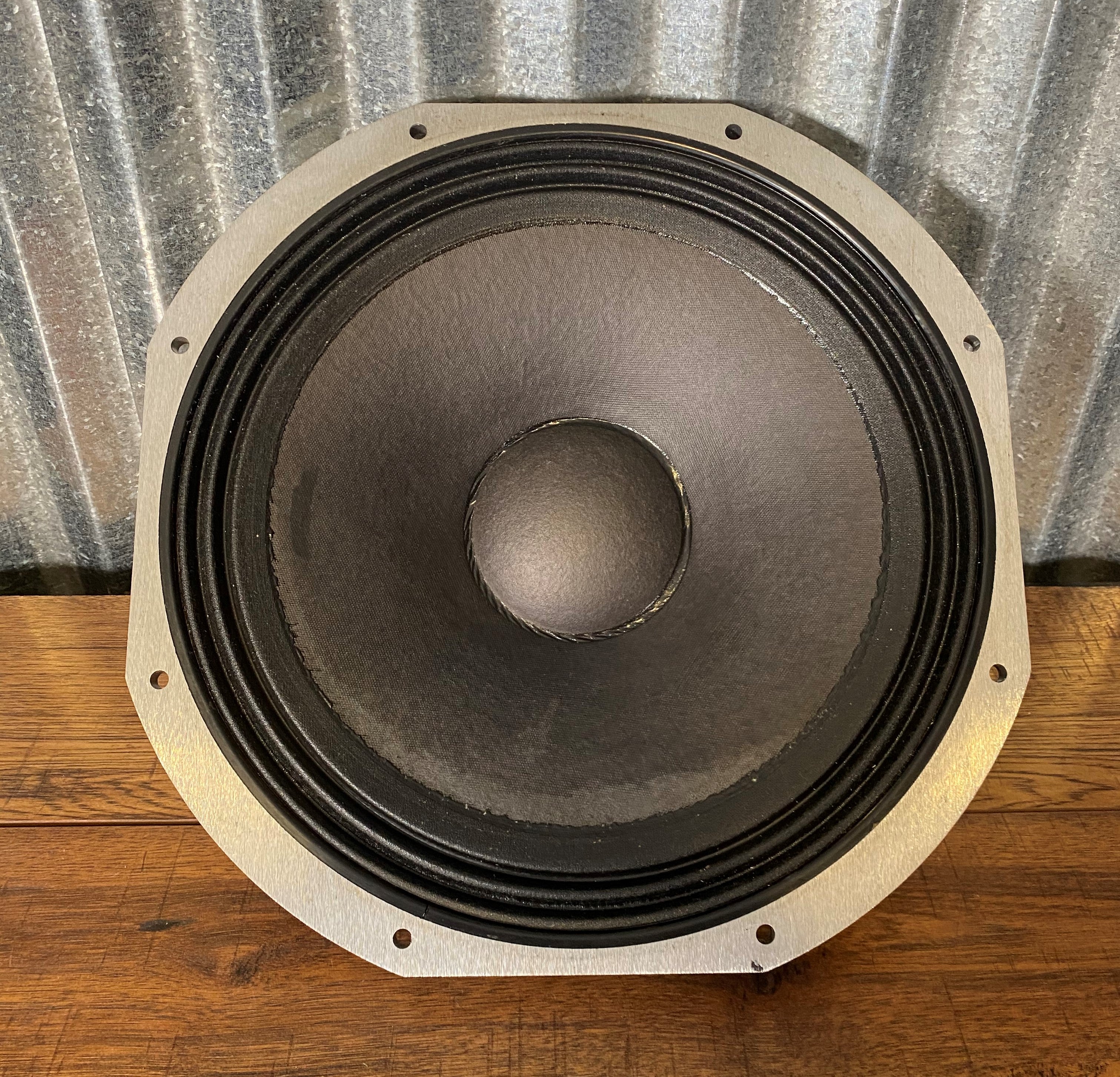 Peavey scorpion hot sale speakers