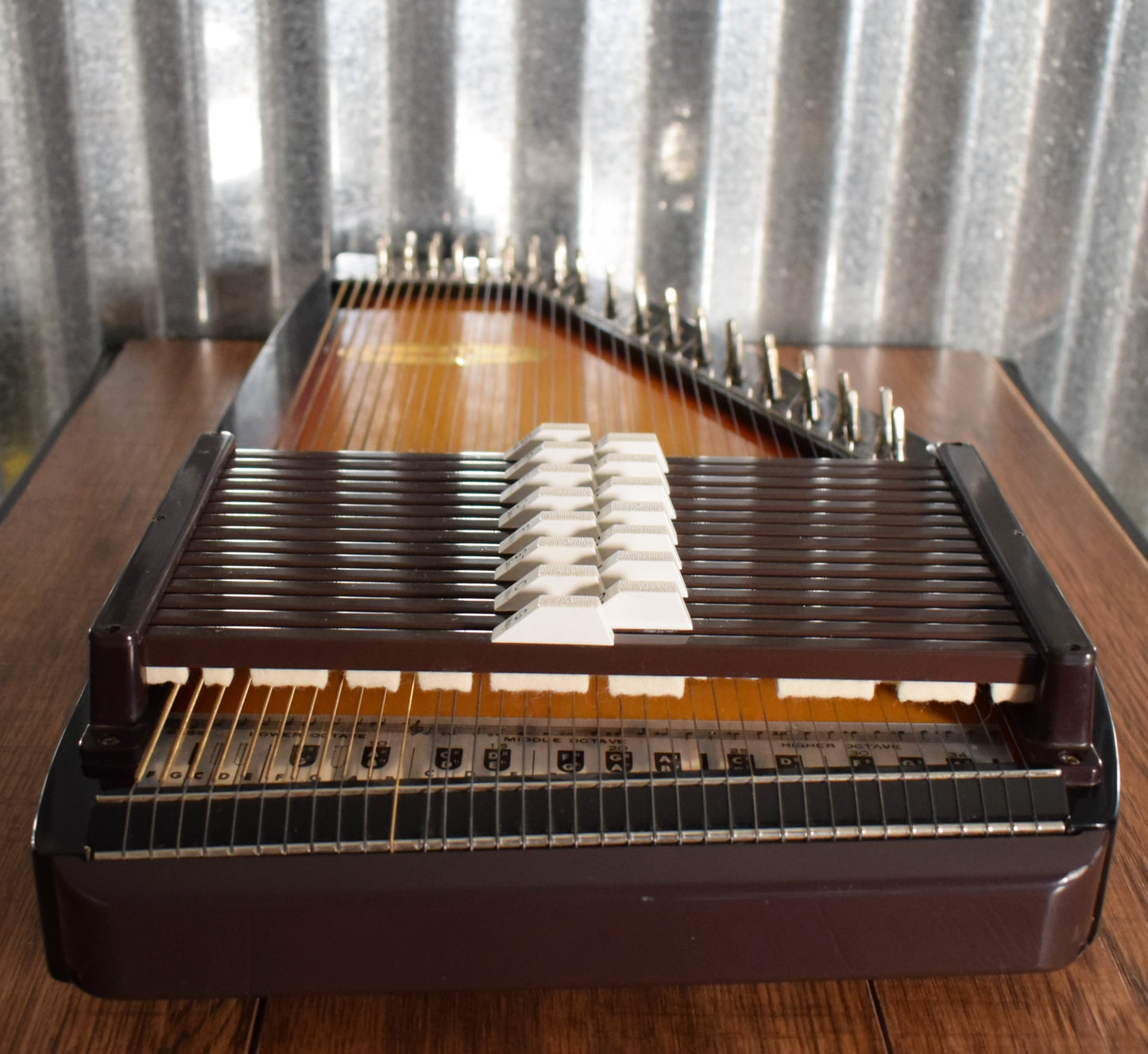 ChromaHarp CAP2515 15 Chord Auto Harp Used