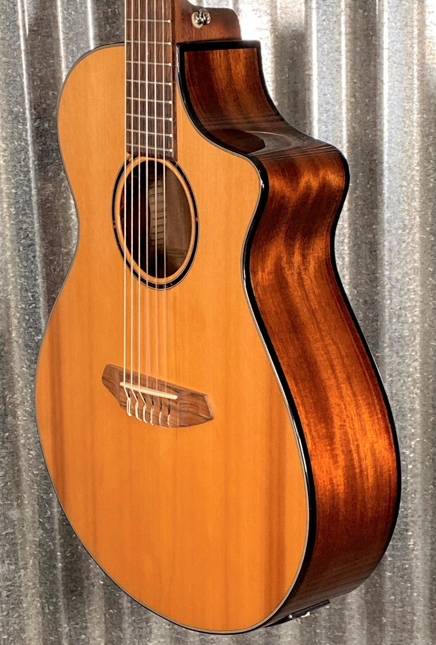 Breedlove Discovery S Concert Nylon CE Cedar Acoustic Electric Guitar DSCN01NCERCAM #1459