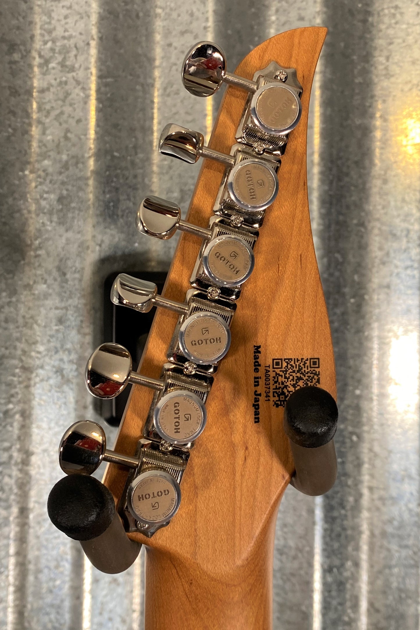 Vola OZ RV TNC Tribal Black Gloss Guitar & Case #7341