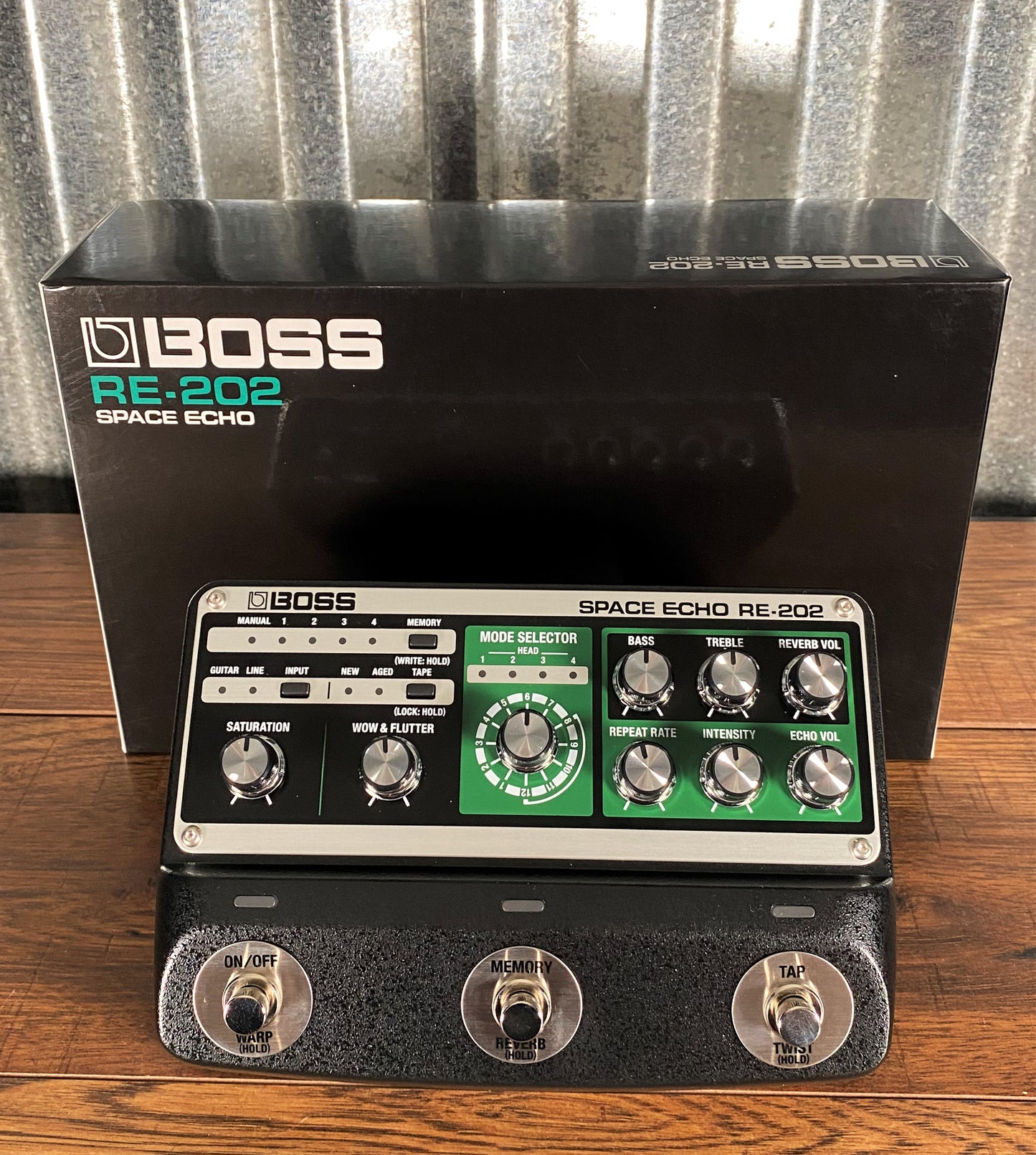 chorus echo pedal Boss RE-202 Space Echo Guitar Effect Pedal – Specialty Traders