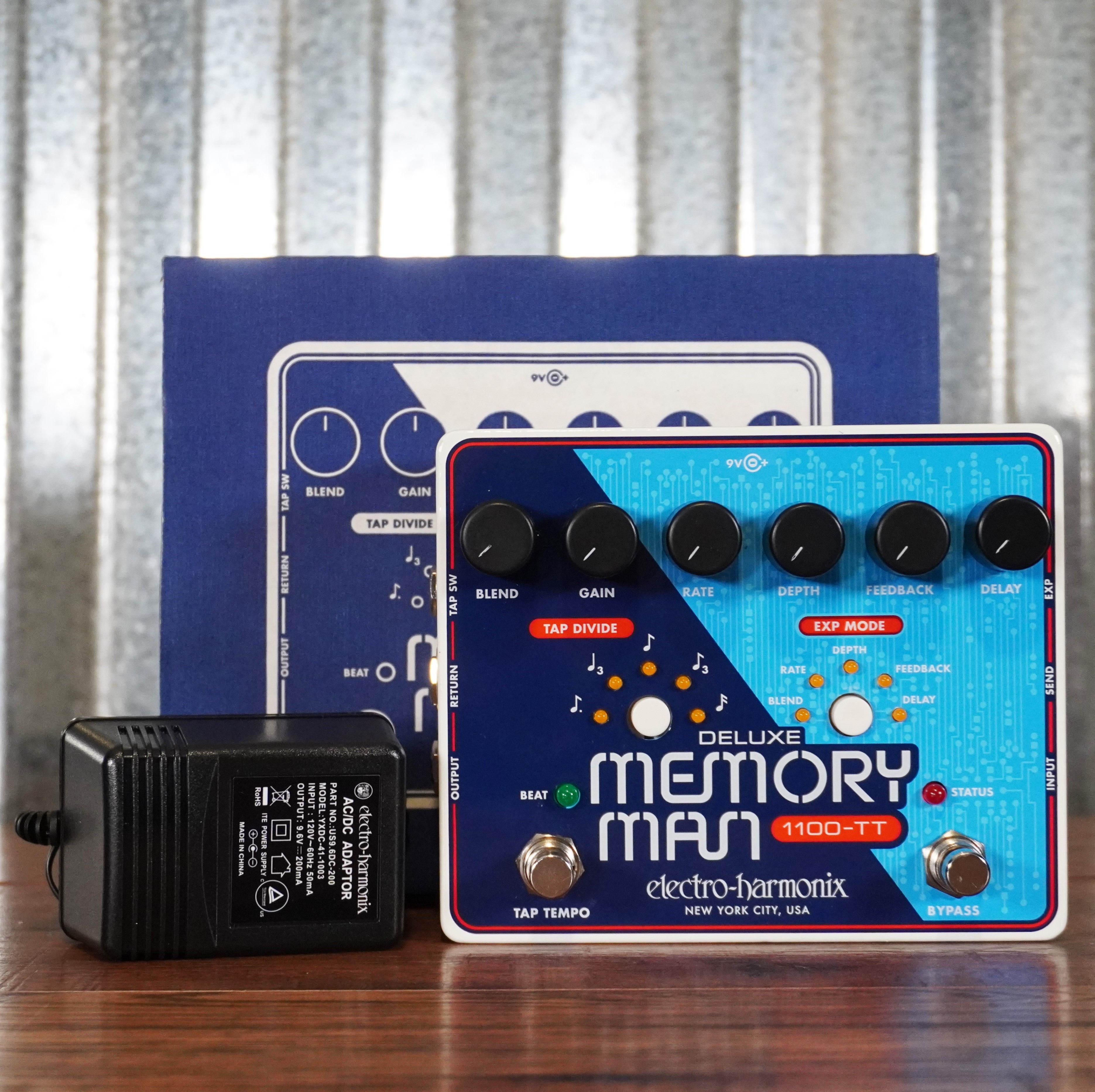 Electro-Harmonix EHX Deluxe Memory Man 1100-TT Analog Delay Guitar