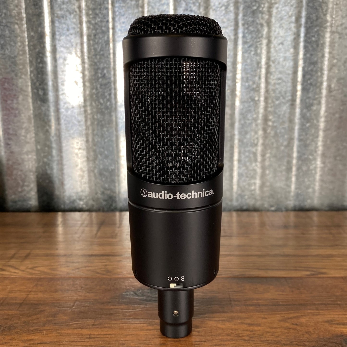 Audio Technica AT2050 Multi-pattern Condenser Microphone Used