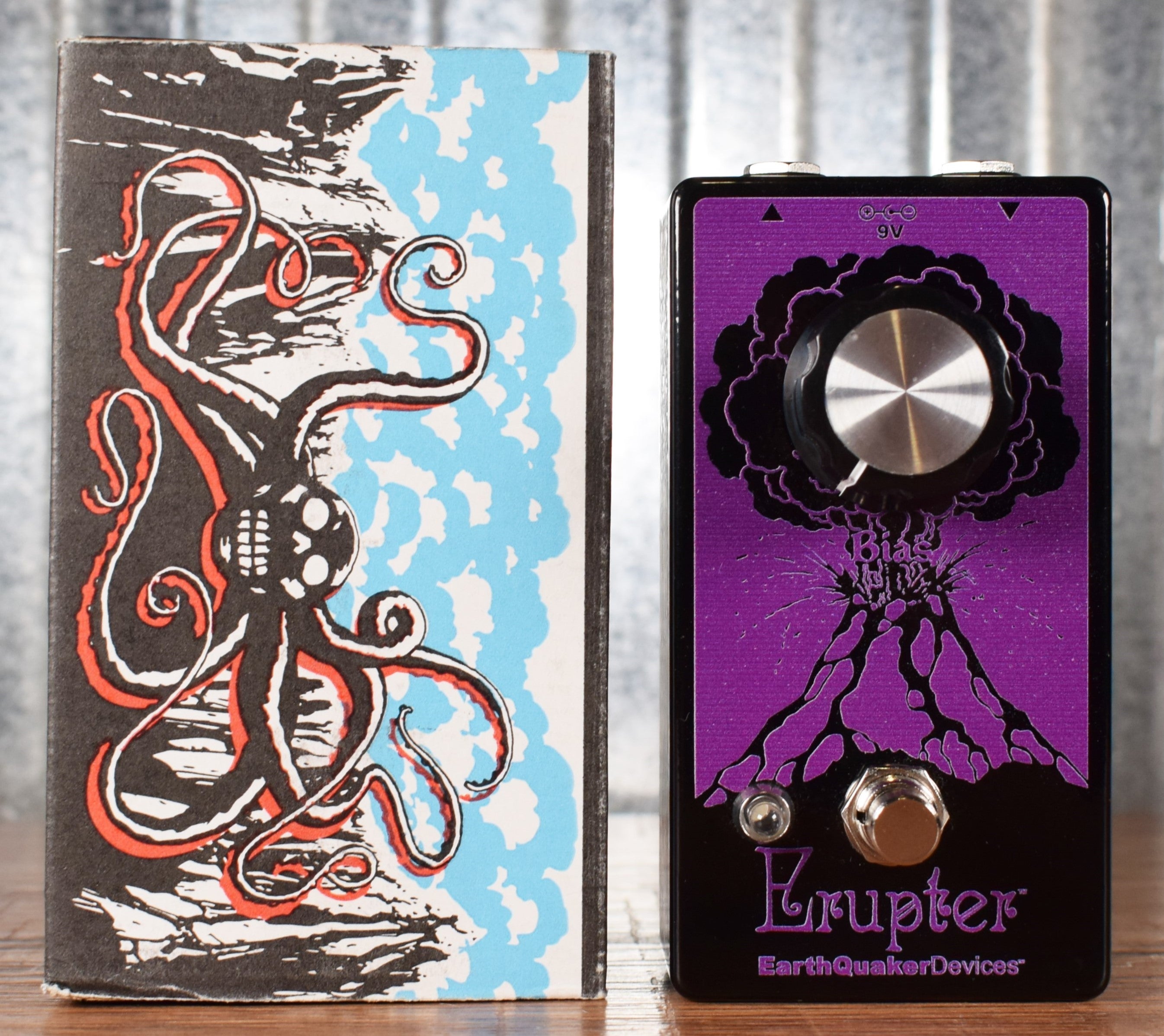 Earthquaker Devices EQD Erupter Fuzz Limited Edition Purple Guitar