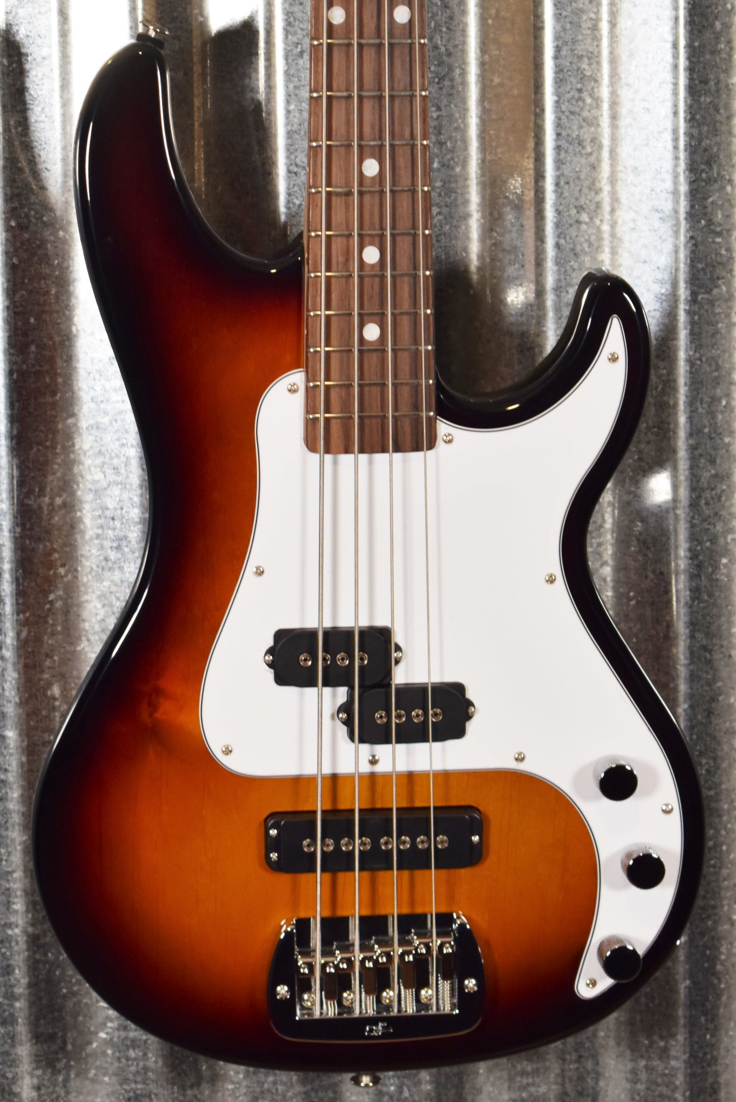 G&L USA SB-2 Sunburst Bass & Case SB2 #1190