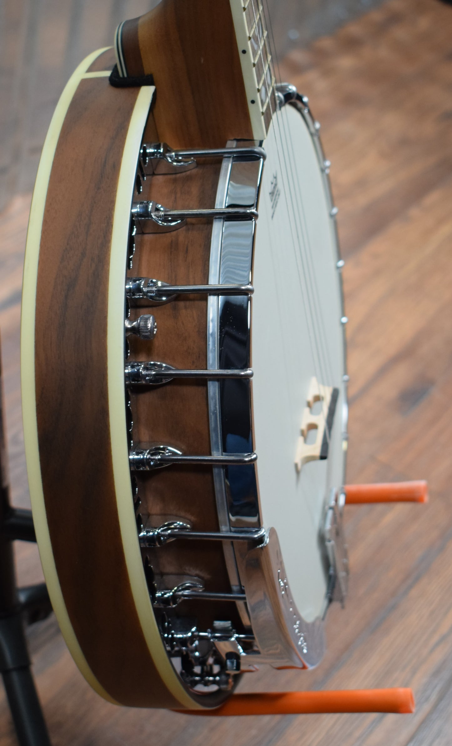 Ortega Guitars Falcon OBJ550WTE-SNT Satin Walnut 4 String Tenor Banjo & Bag #0006