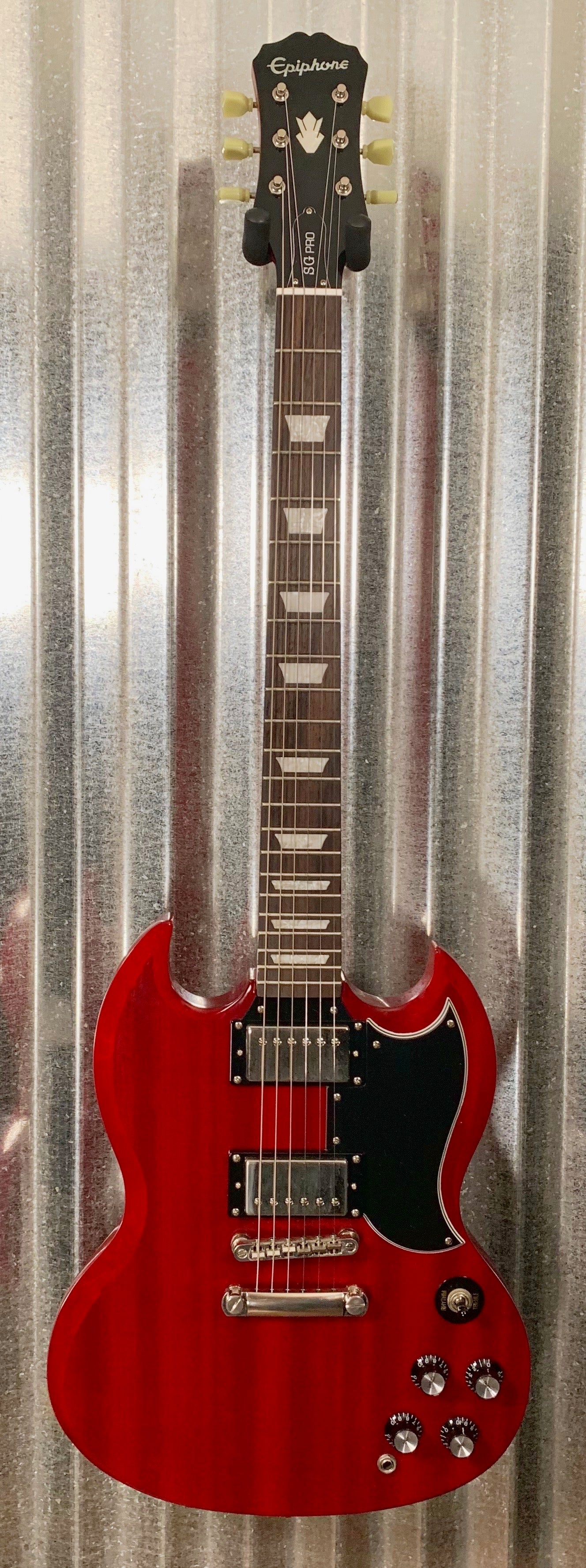 Epiphone G-400 SG Pro Cherry Guitar & Case #1444 Used