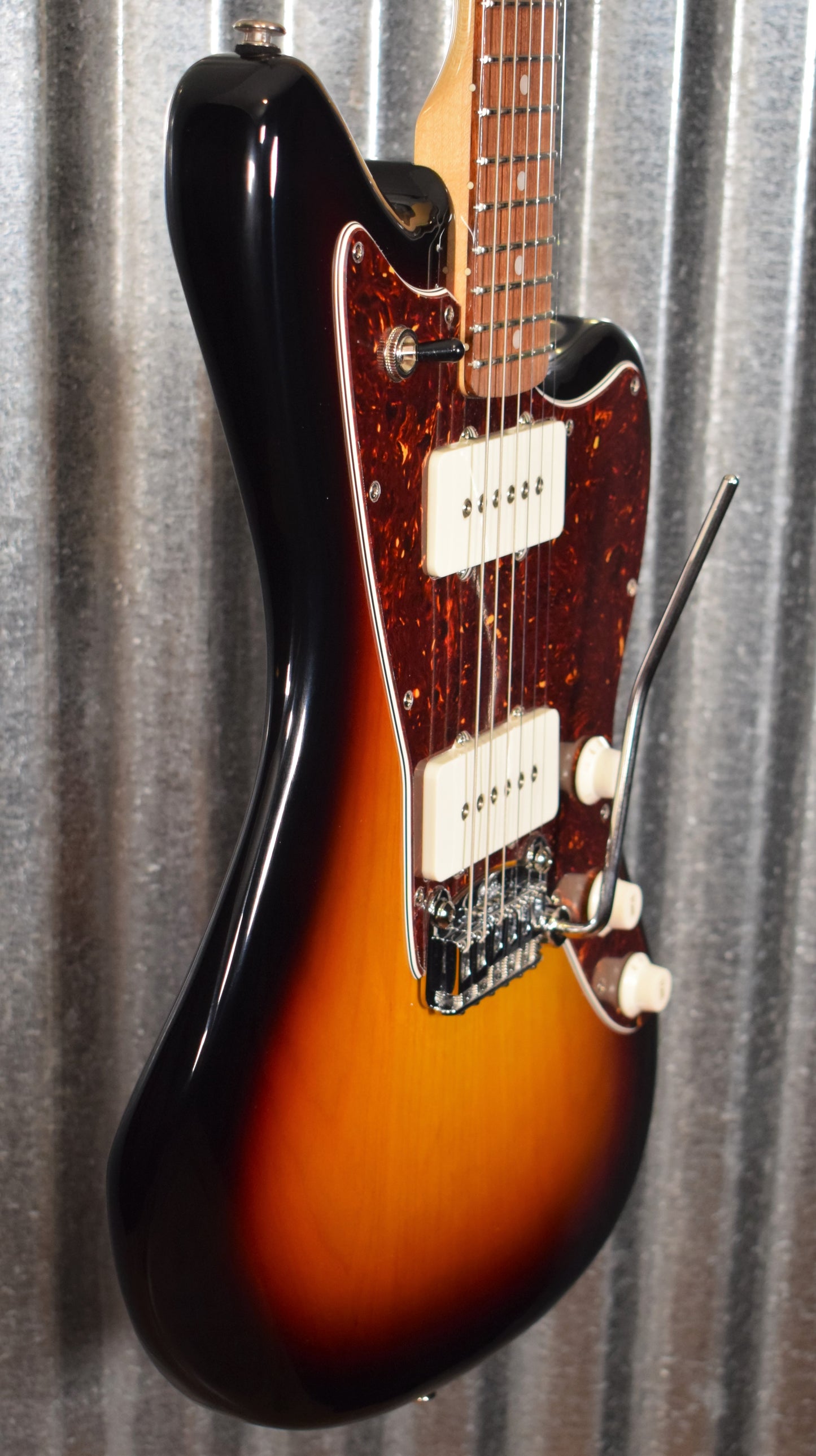 G&L USA Fullerton Deluxe Doheny 3 Tone Sunburst Guitar & Case #7008