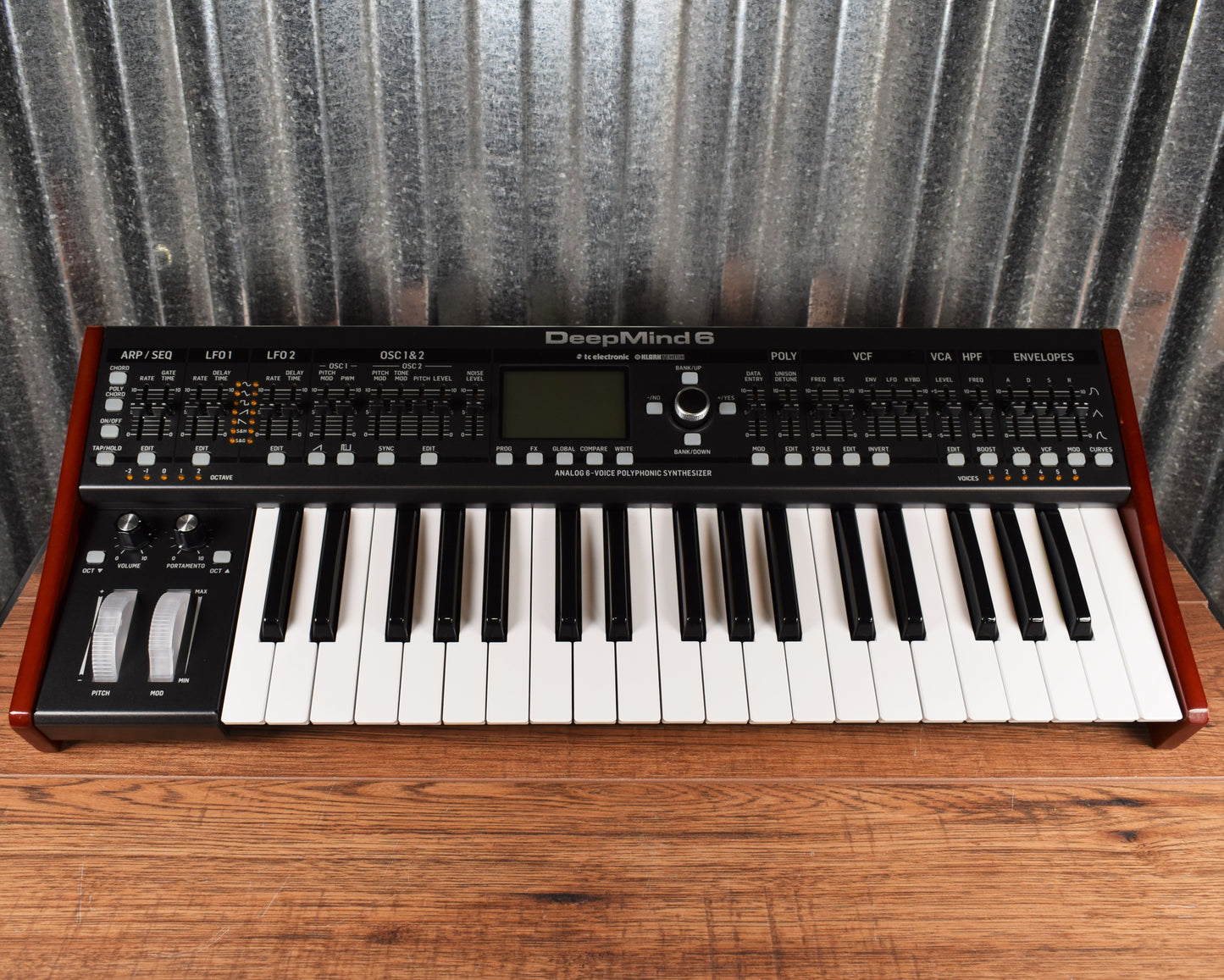 Behringer Deepmind 6 Voice Polyphonic Keyboard Synthesizer Used