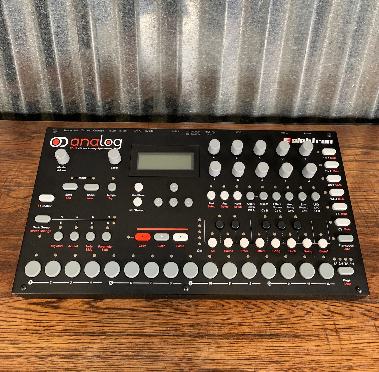 Elektron Analog Four 4 Voice Polyphonic Tabletop Synthesizer Used