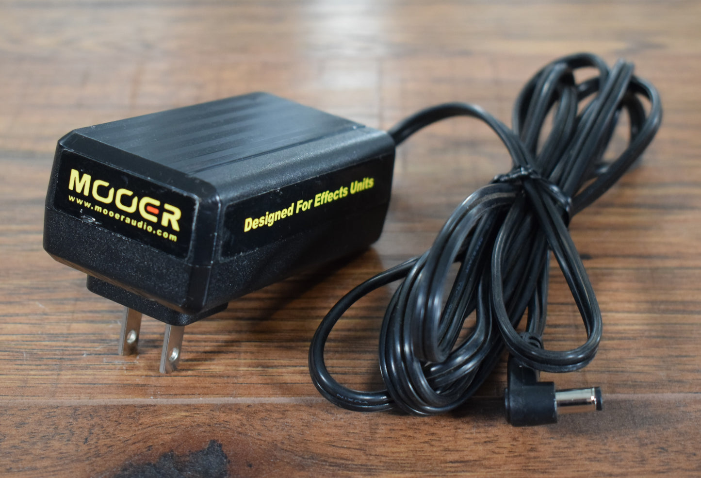 Mooer Audio Micro Power 8 Output DC Pedalboard Power Supply Used