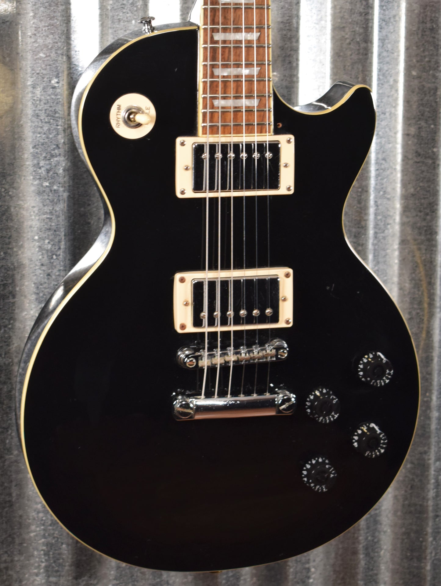 Epiphone Les Paul Standard Gloss Ebony & Case #3030 Used