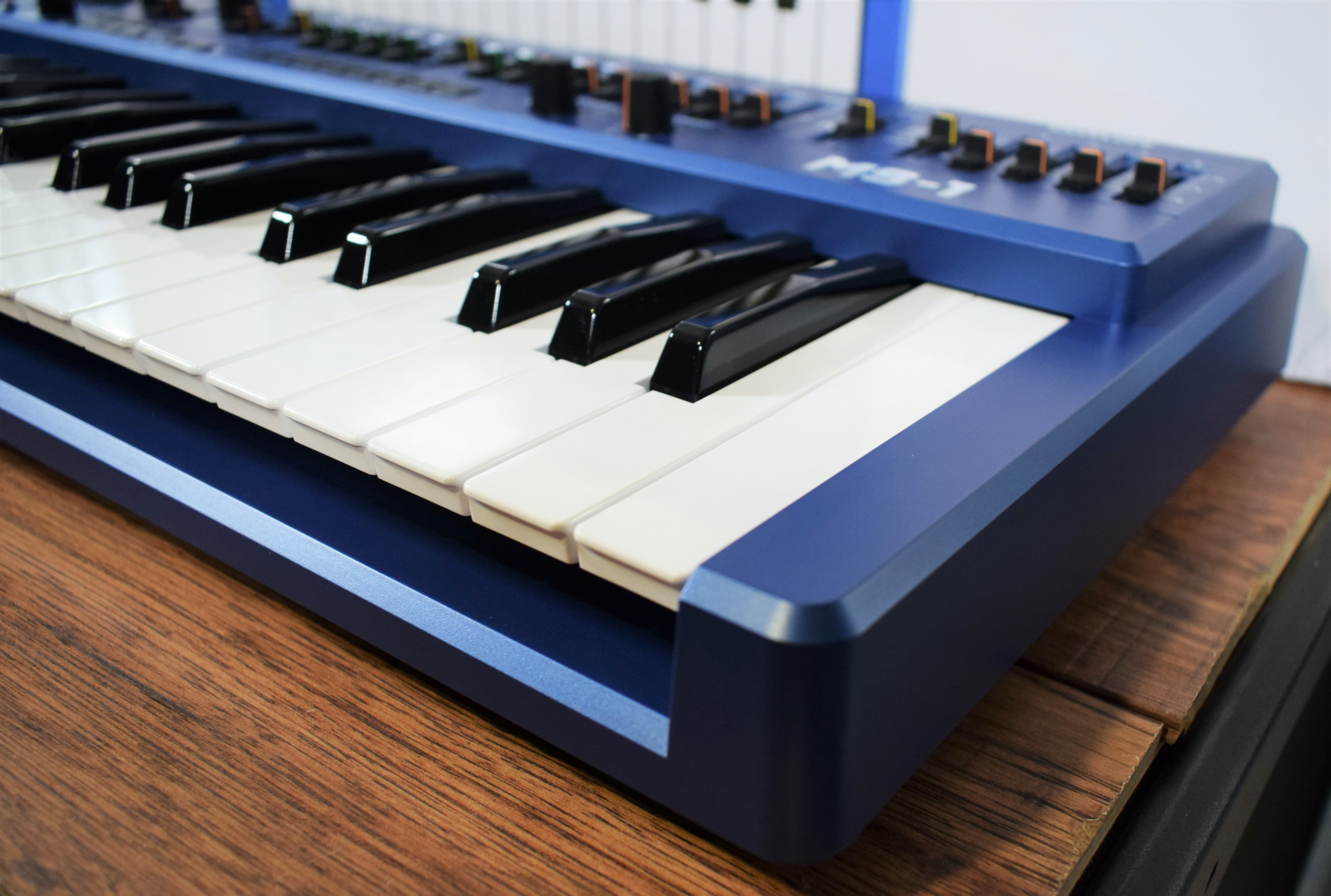 Behringer MS-1-BU 32 Key Analog Synthesizer Blue