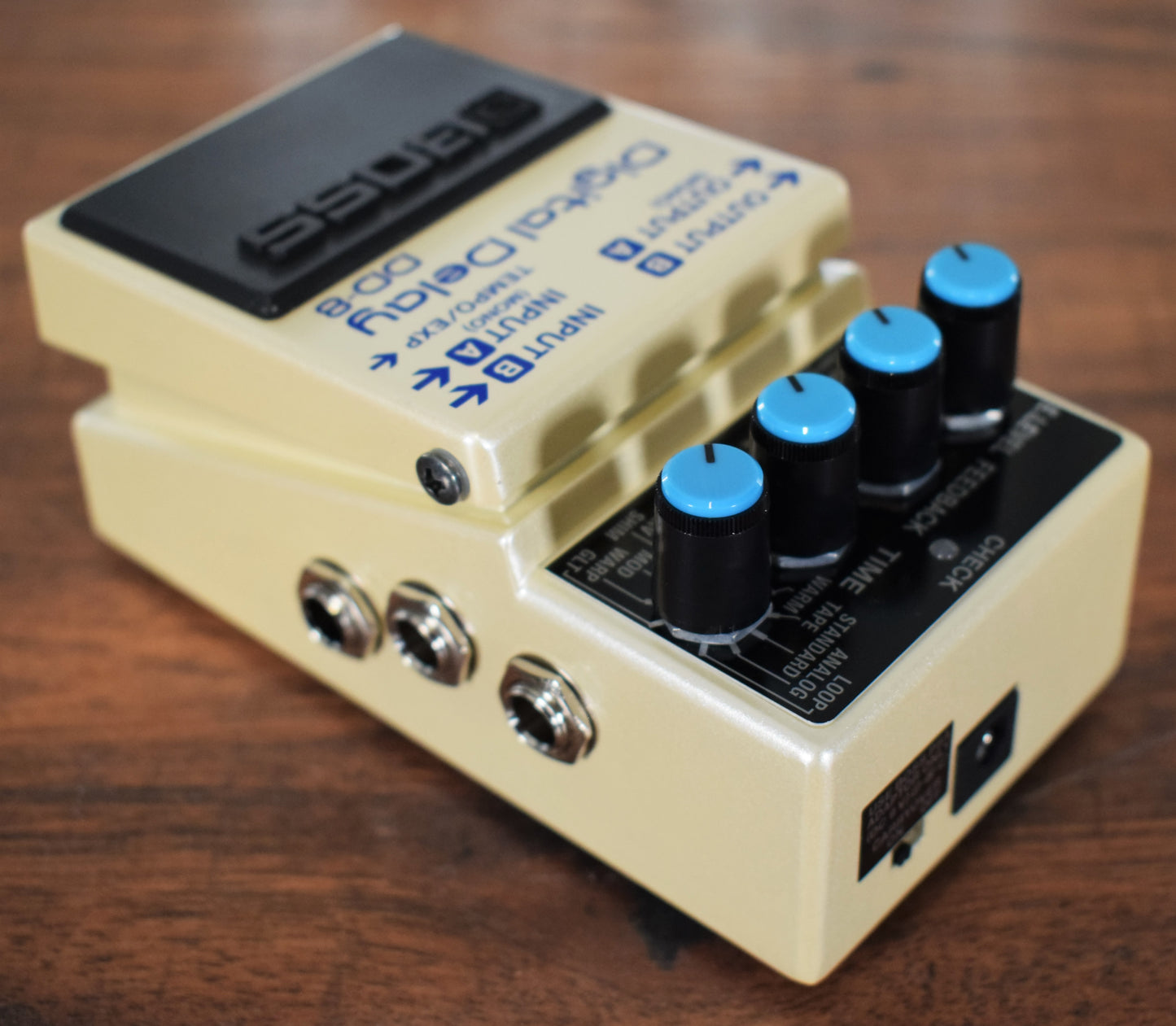 Boss DD-8 Digital Delay Guitar Effect Pedal