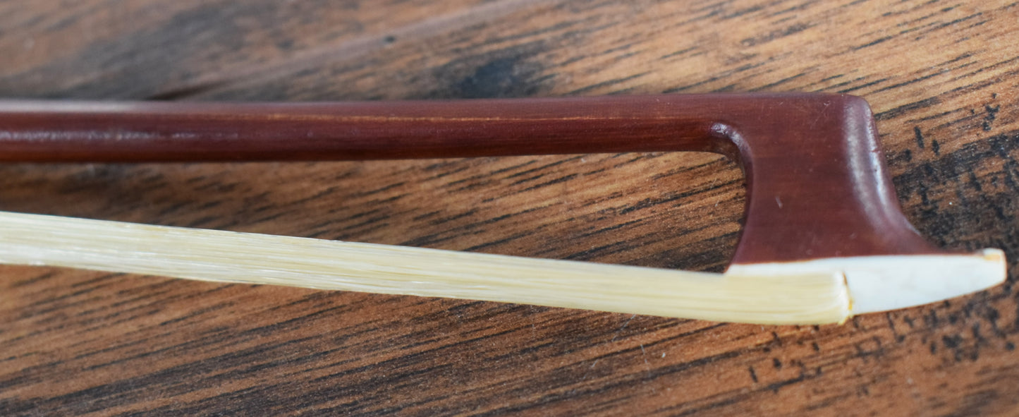Becker 9062 Size 4/4 Viola Bow