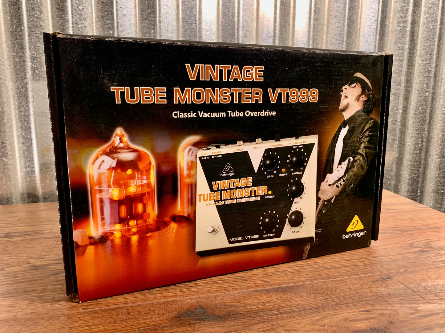 Behringer VT999 Vintage Tube Monster Classic Overdrive Guitar Effect Pedal Used