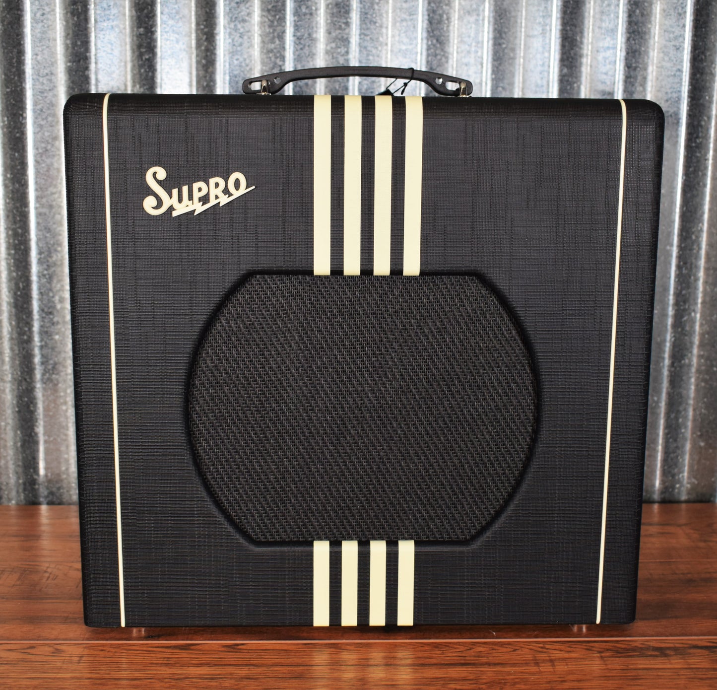 Supro Delta King 12 All Tube 15 Watt 12" Guitar Combo Amplifier Black Cream 1822RBC