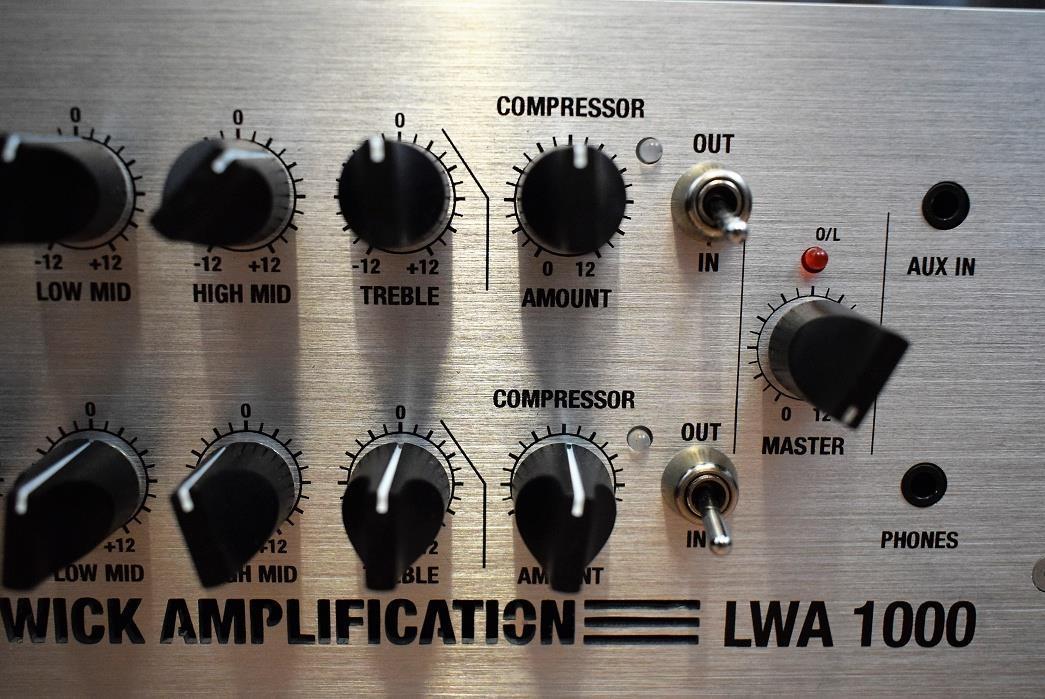 Warwick LWA 1000 Watt 2 Channel Bass Amplifier Head LWA1000 Silver B Stock