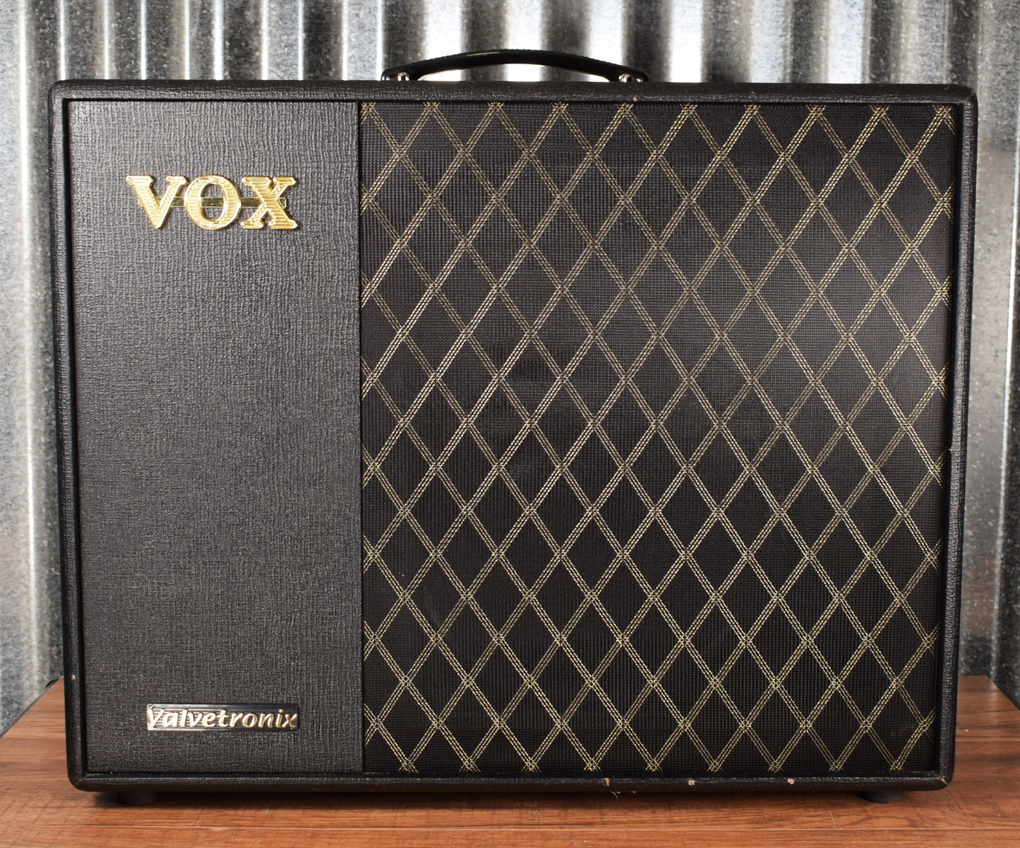 Vox Valvetronix VT100X 100 Watt 1x12" Hybrid Guitar Combo Amplifier Used