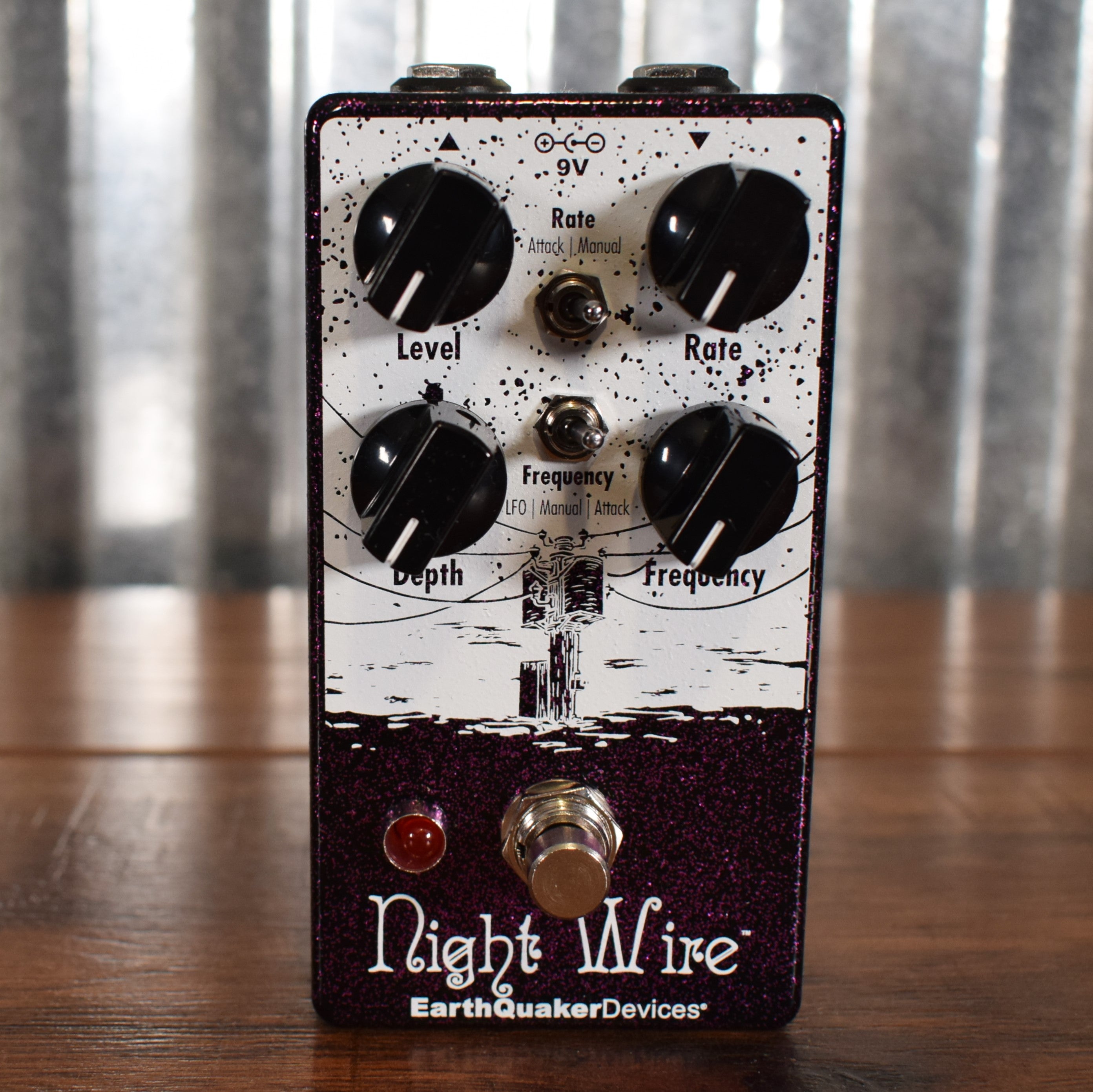 Earthquaker Devices EQD Night Wire Wide Range Harmonic Tremolo V2 Guitar  Effect Pedal