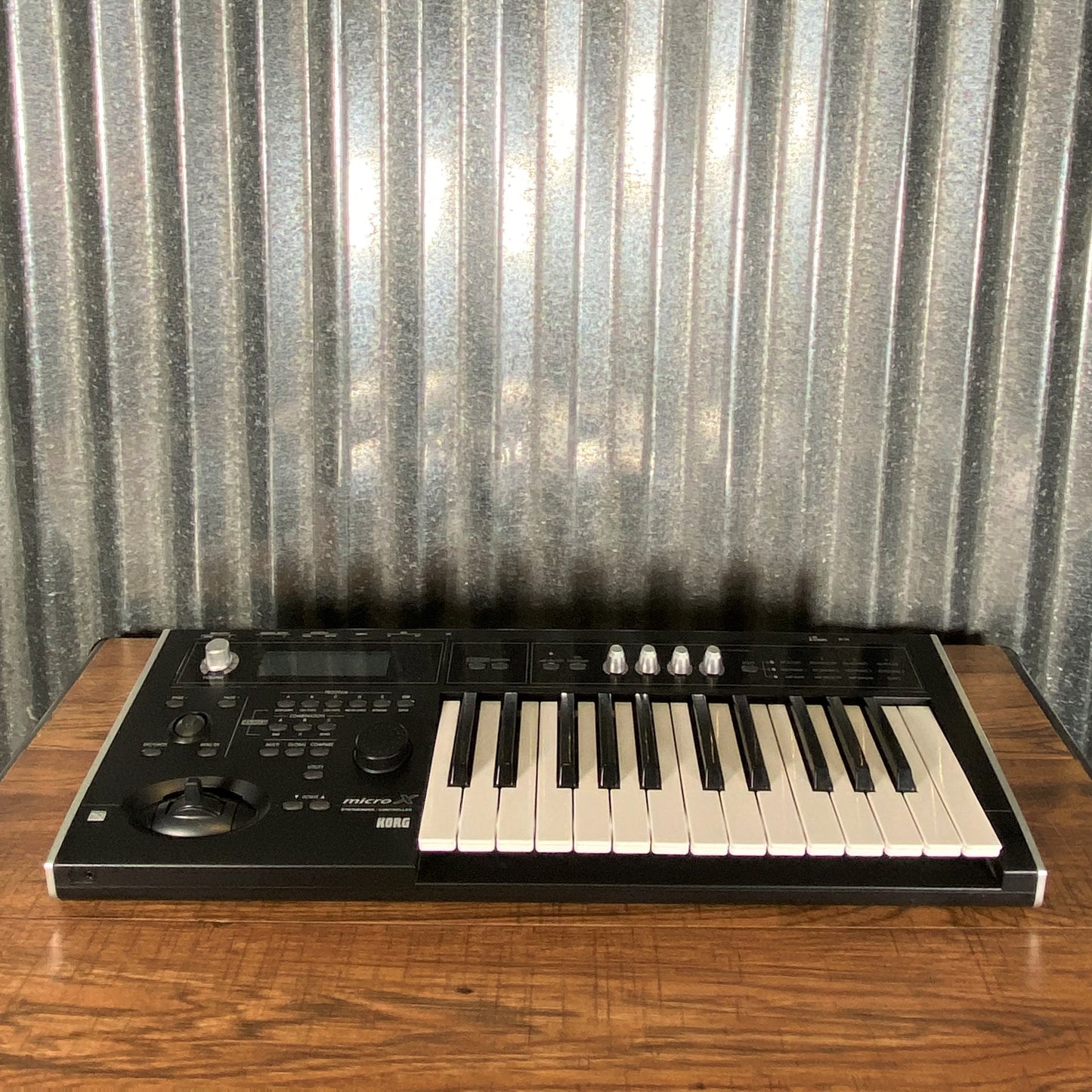 Korg MicroX 25 Key Tabletop Synthesizer Controller & Case Used