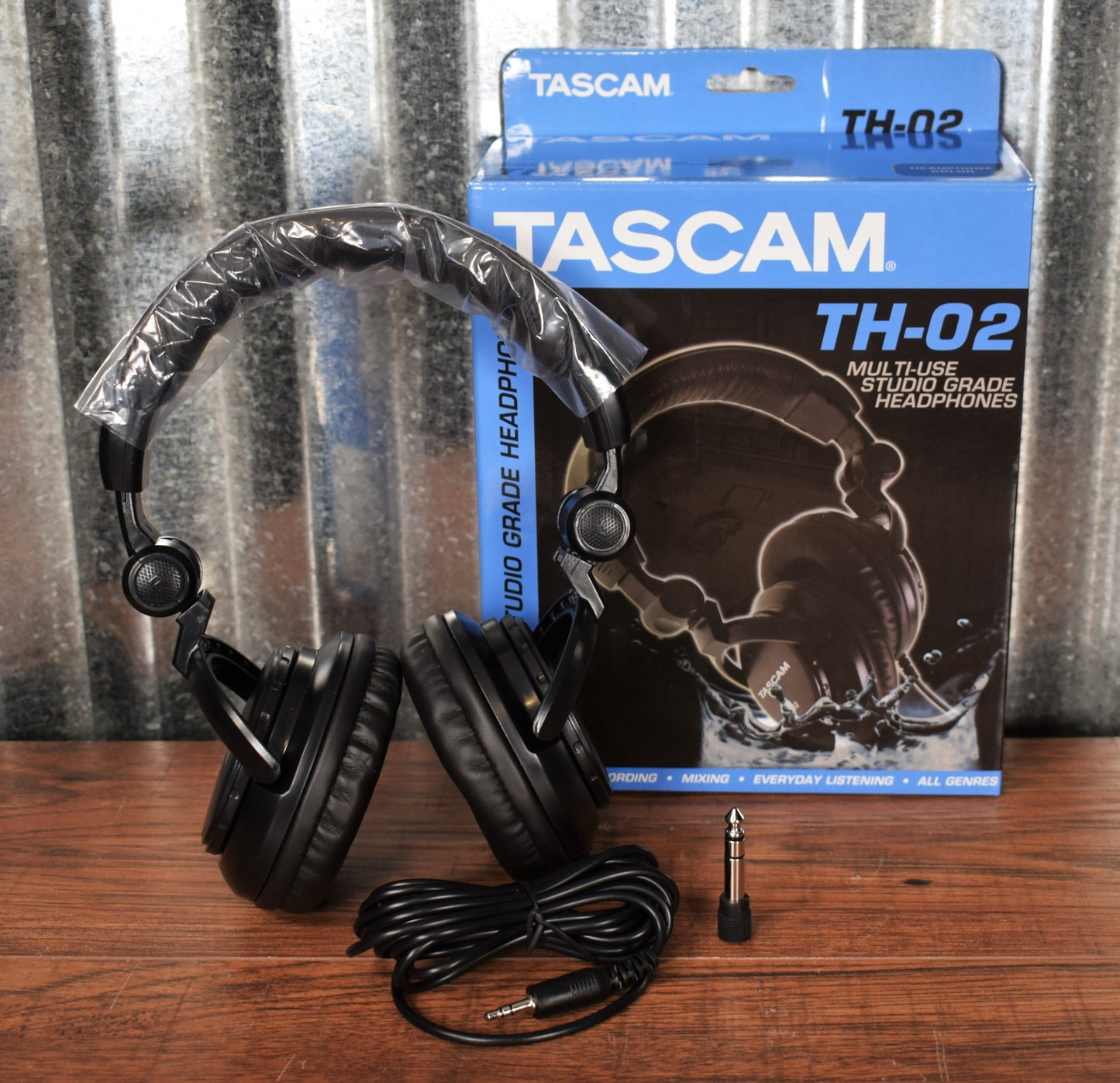 Tascam TH-02 Closed Back Studio Headphones Black