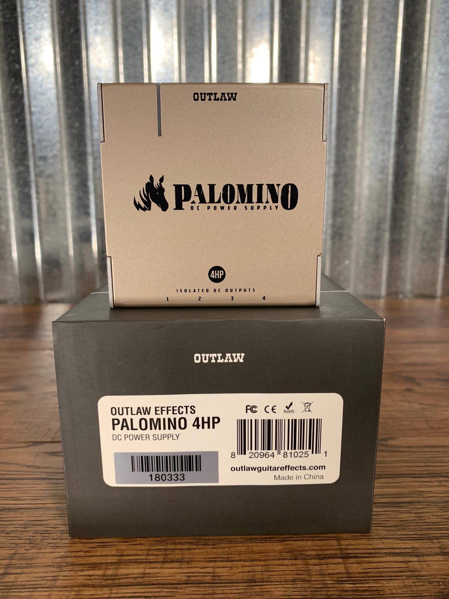 Outlaw Effects Palomino 4HP Isolated Pedalboard Guitar Effect Pedal Power Supply