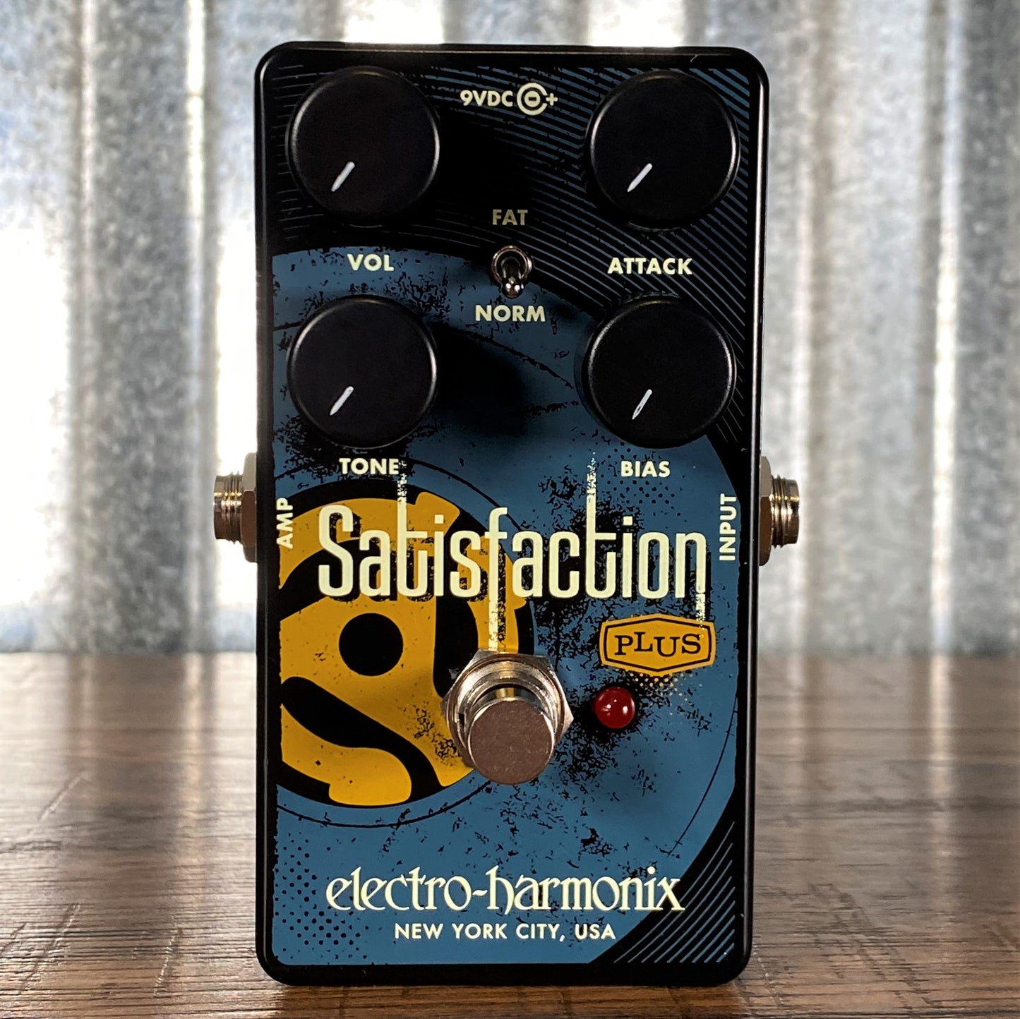 Electro-Harmonix EHX Satisfaction Plus Vintage Fuzz Guitar Effect Pedal