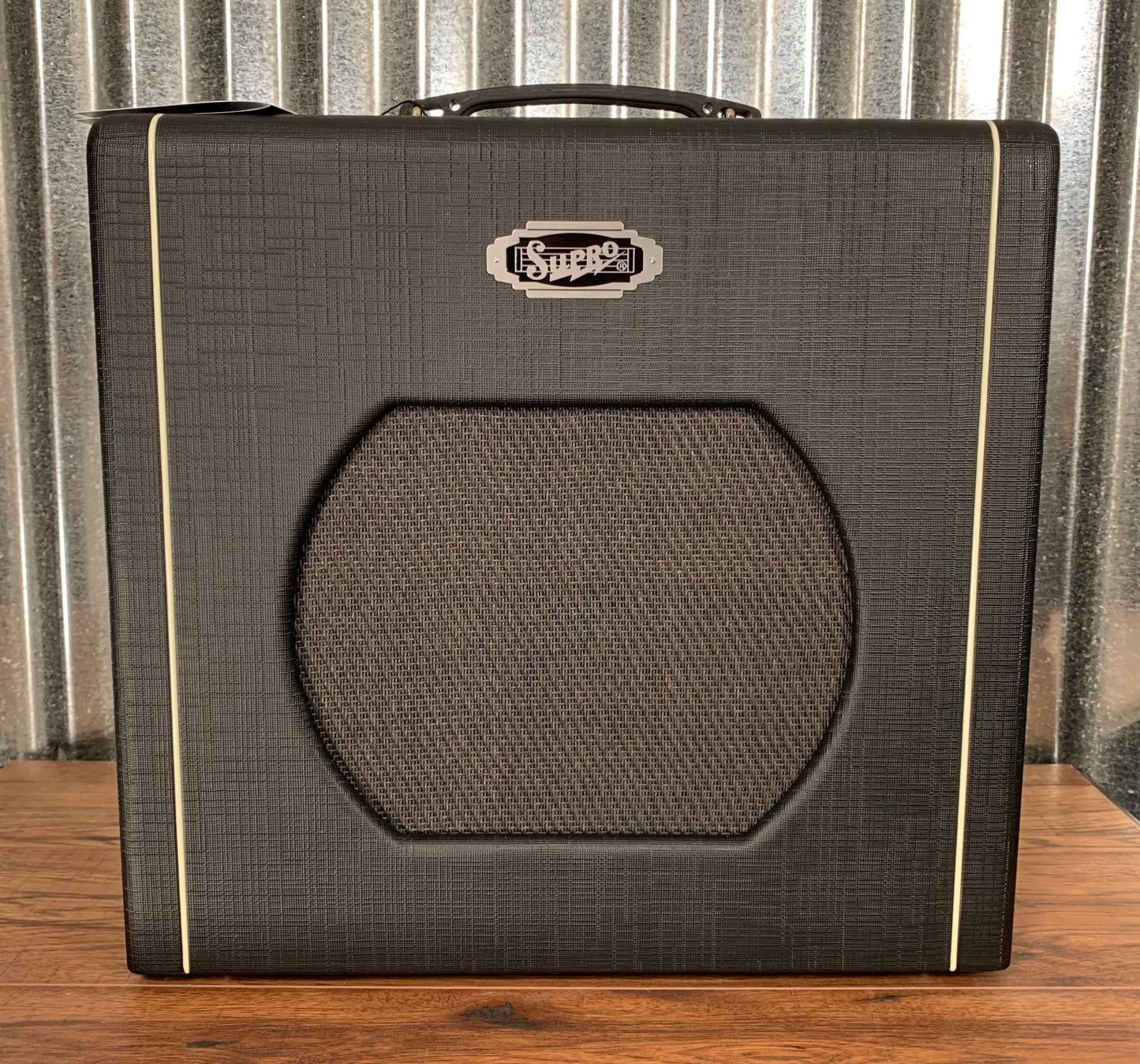 Supro 1812R Blues King 12" 15 Watt All Tube Guitar Amplifier Combo