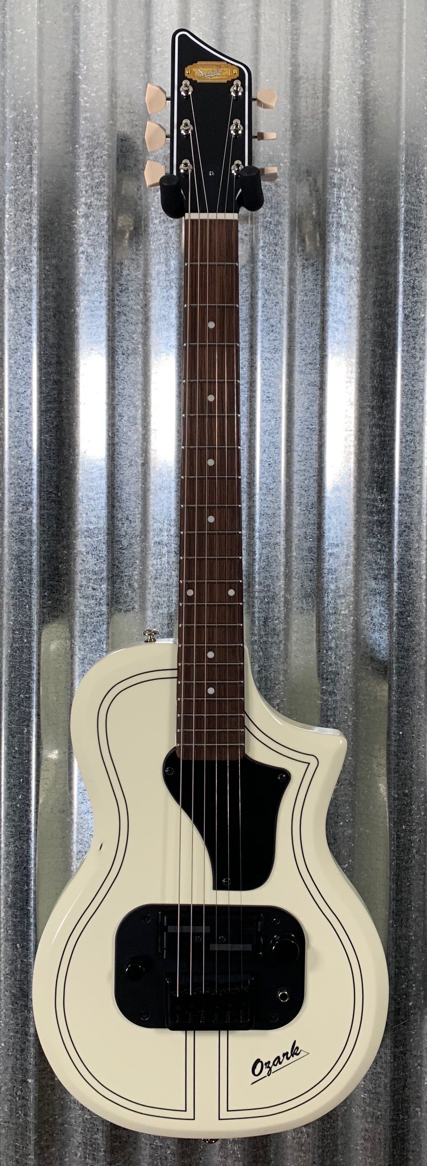 Supro 1261AW Ozark Antique White Guitar & Bag #155 Demo