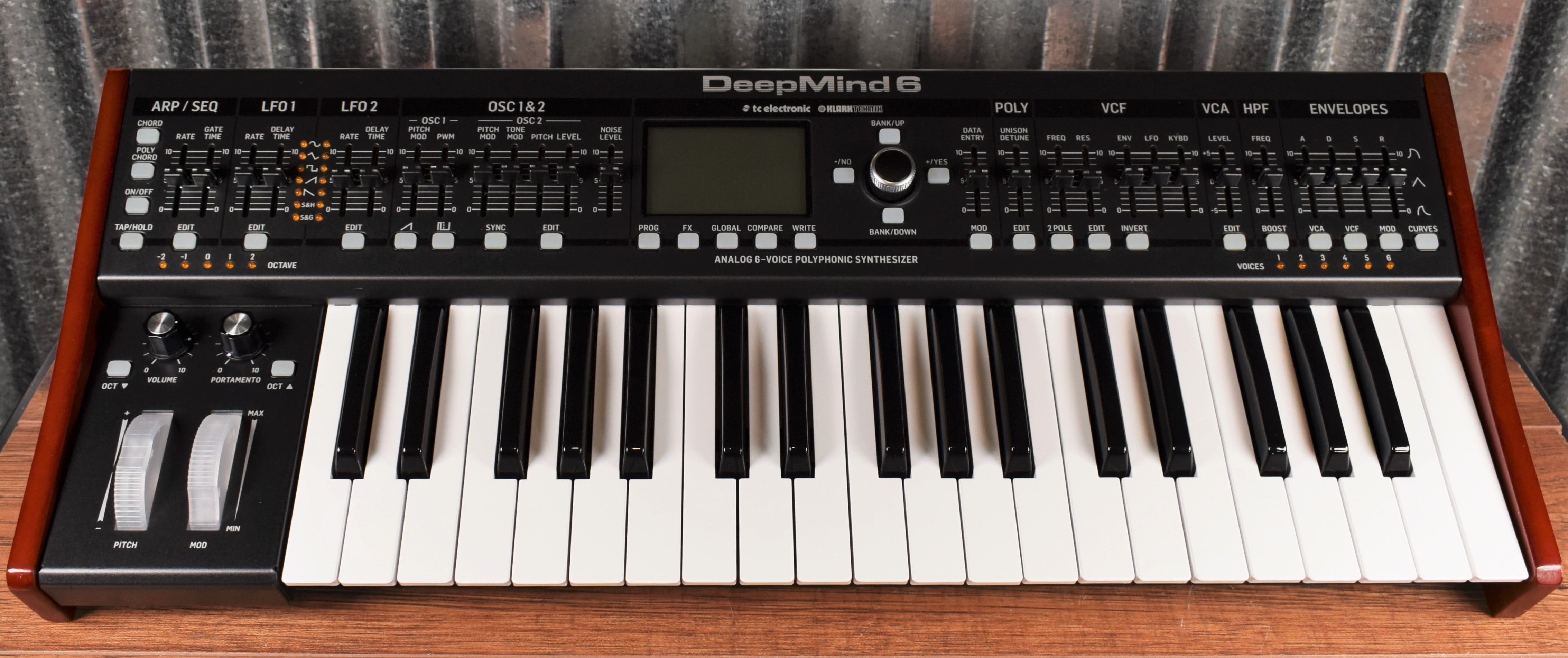 Behringer Deepmind 6 Voice Polyphonic Keyboard Synthesizer Used