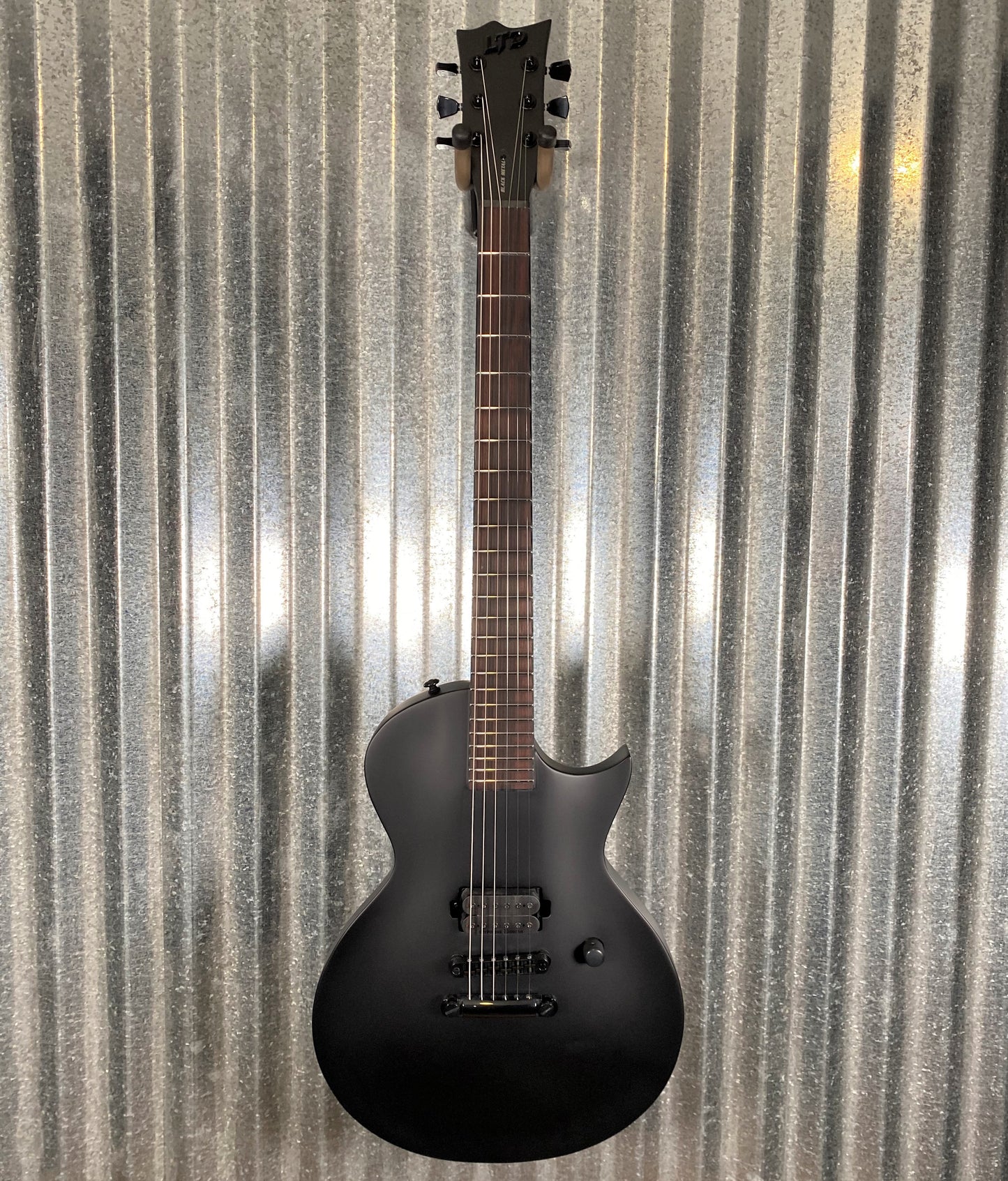 ESP LTD EC Black Metal Eclipse Seymour Duncan Black Satin Guitar LECBKMBLKS #1074 Used