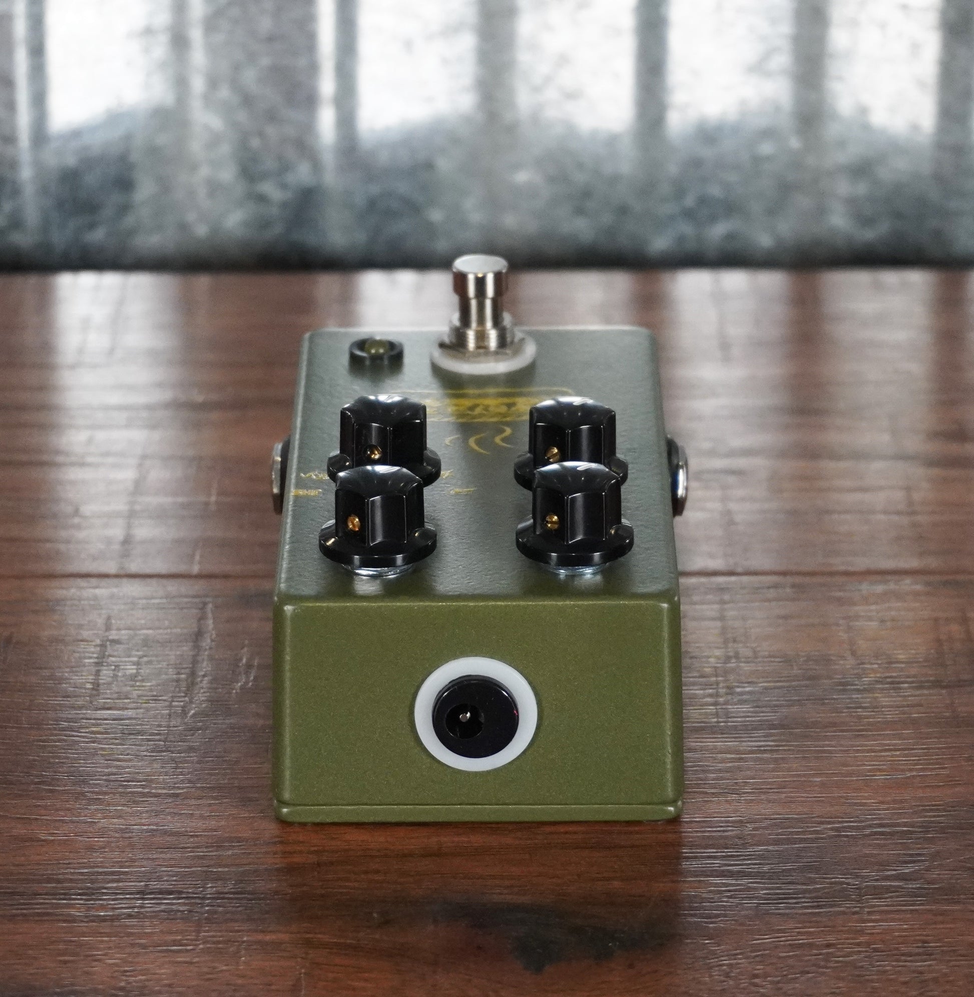 muffuletta guitar pedal JHS Pedals Muffuletta Distortion Fuzz Guitar Effect Pedal Army Green – Specialty Traders