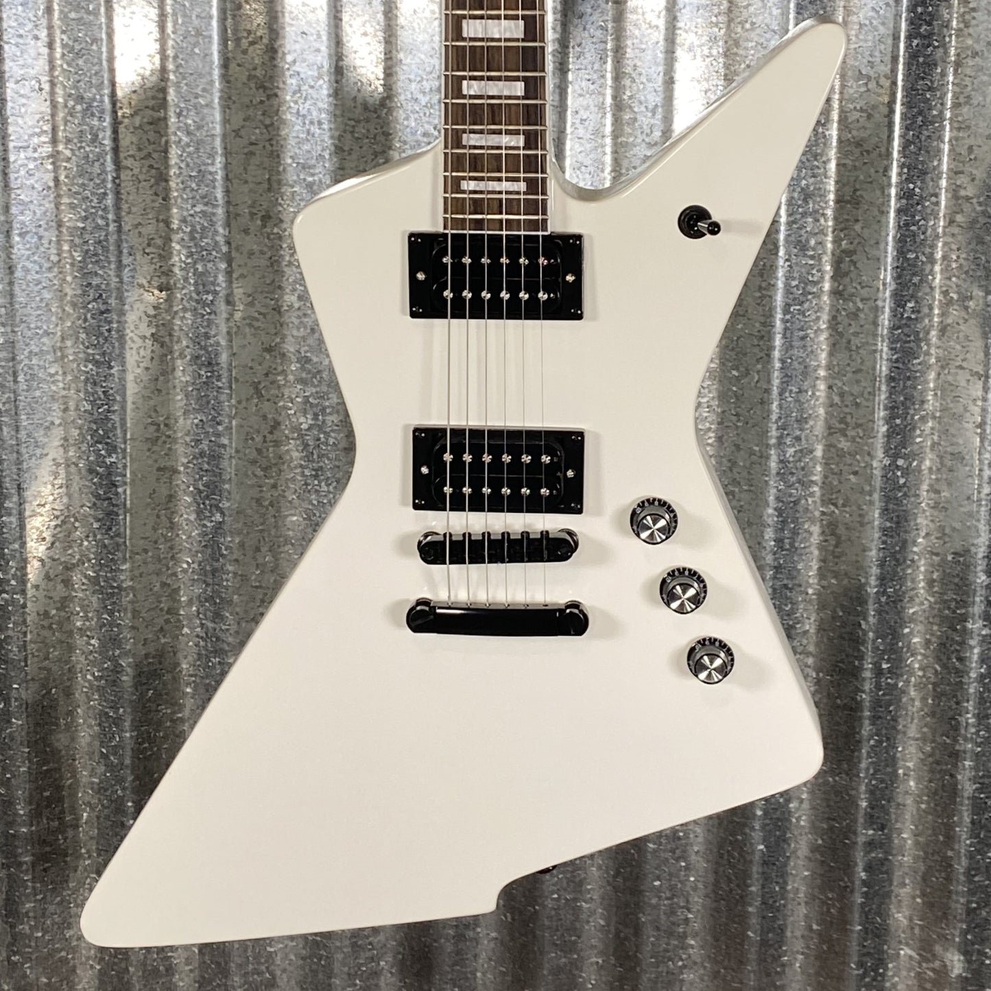 Westcreek Revenge Explorer White Guitar #0031 Used