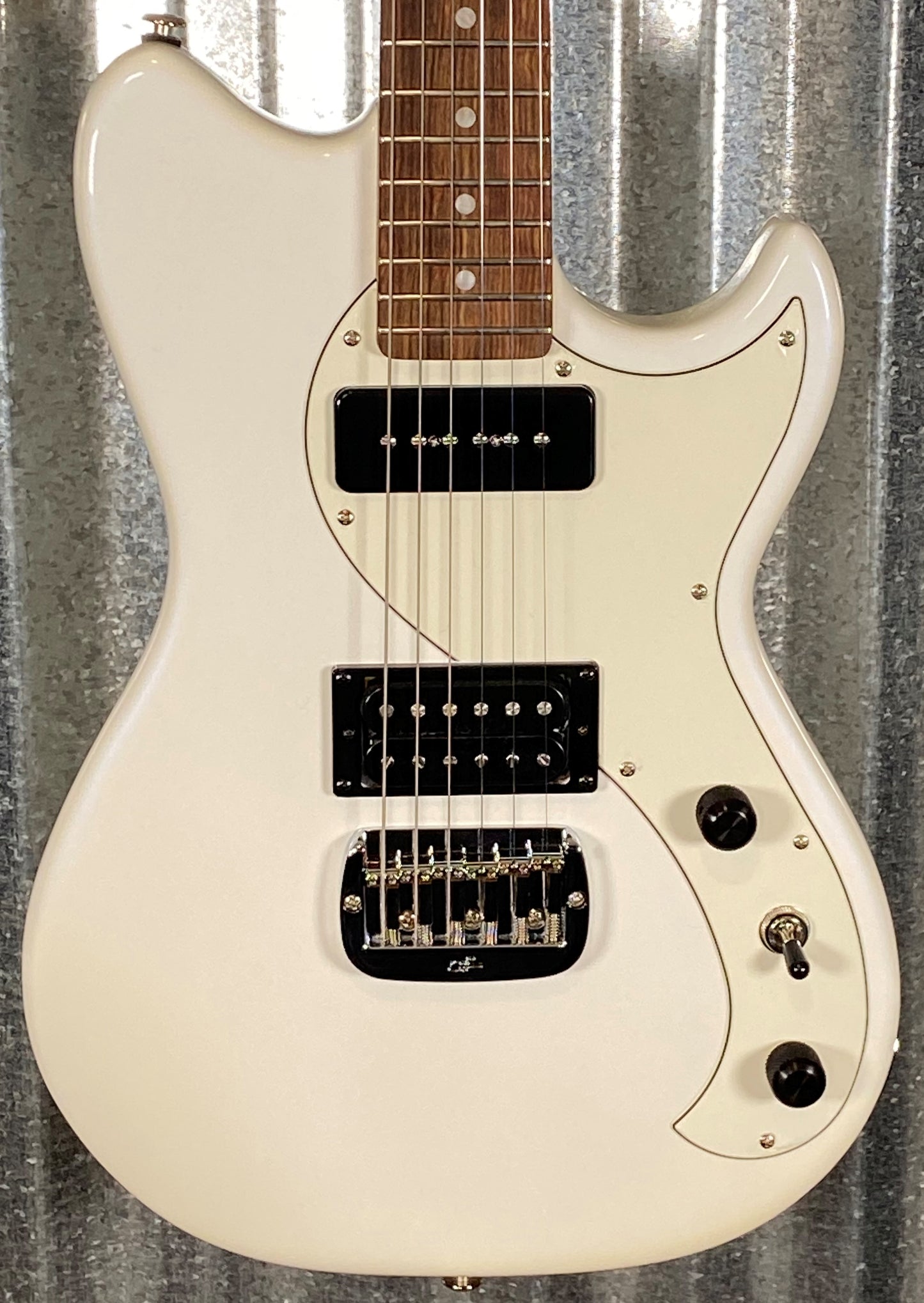 G&L USA Fallout Pearl White Solid Body Guitar & Case #5184