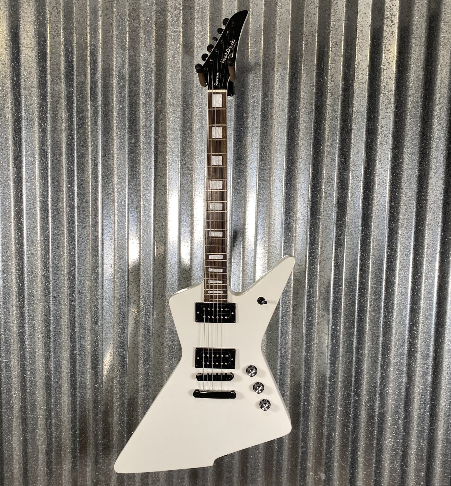 Westcreek Revenge Explorer White Guitar #0031 Used