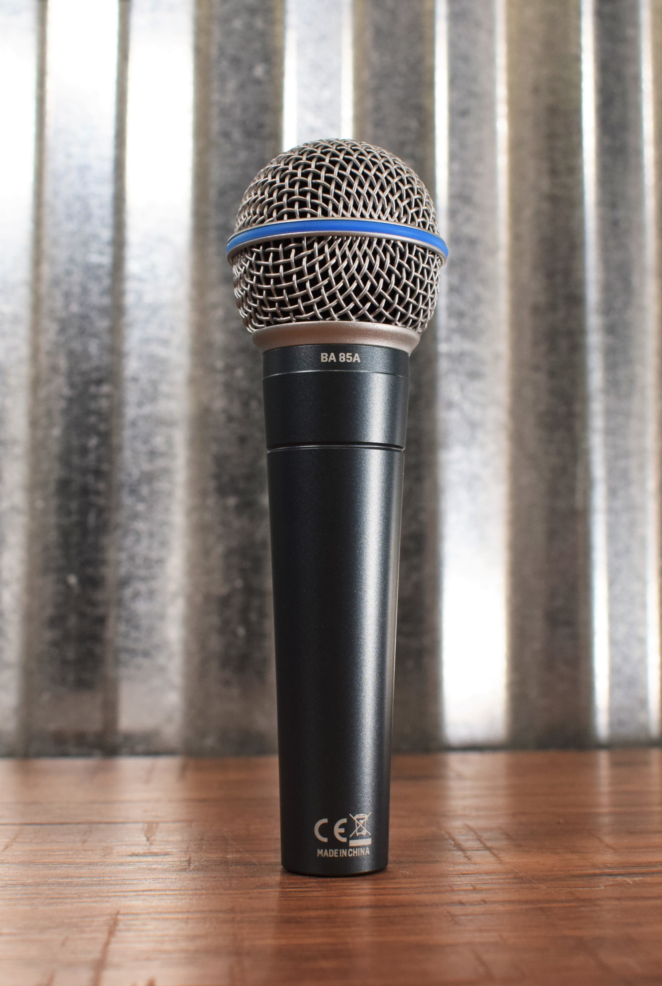 Behringer　Microphone　Handheld　BA85A　Dynamic　Vocal　Super　Traders　Cardioid　Pac　–　Specialty