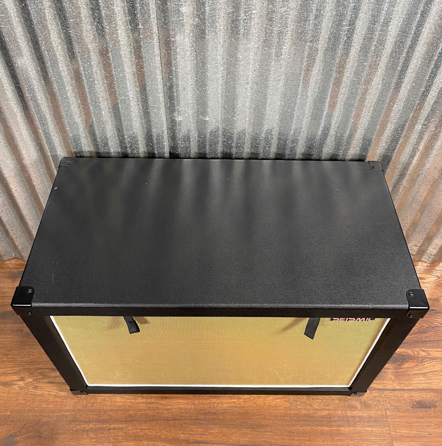 Seismic Audio Contemporary Empty 2x12" Guitar Amplifier Speaker Cabinet Black/Wheat Used