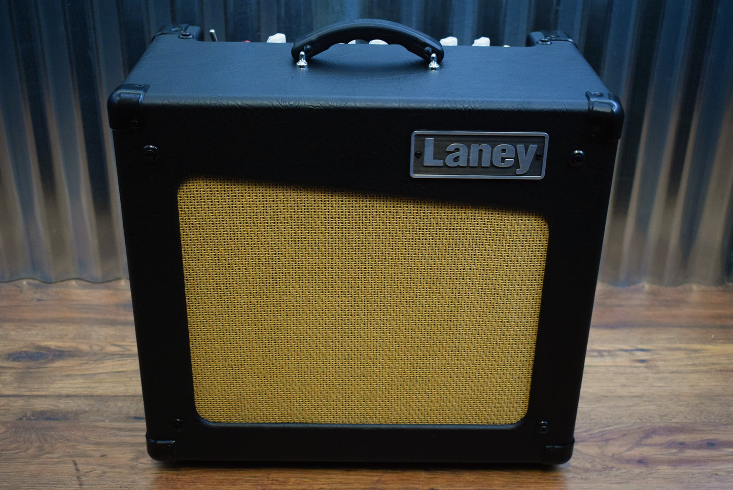 Laney CUB 12R Class AB 15 Watt Tube 12" Reverb Guitar Combo Amplifier Demo