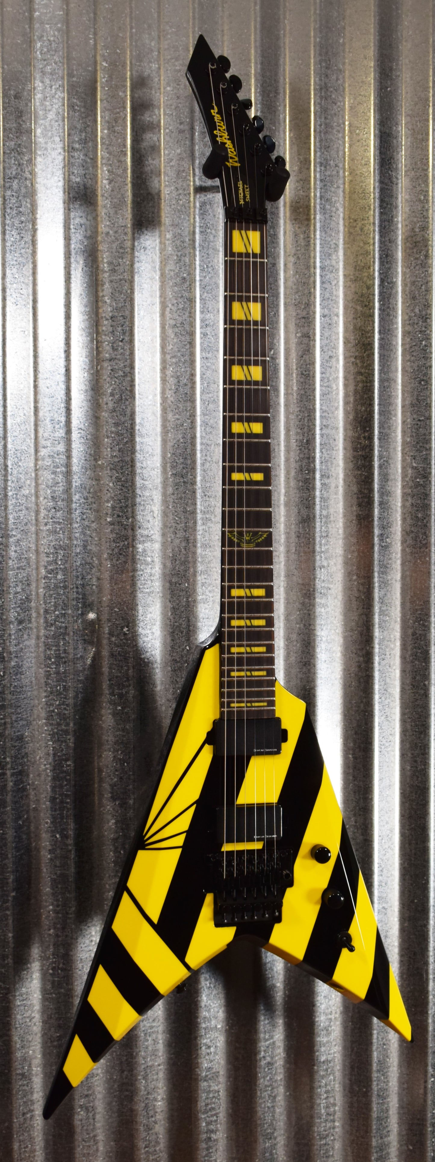 Washburn Parallax V260FR Michael Sweet V Black Yellow Stryper Guitar & Bag #0489