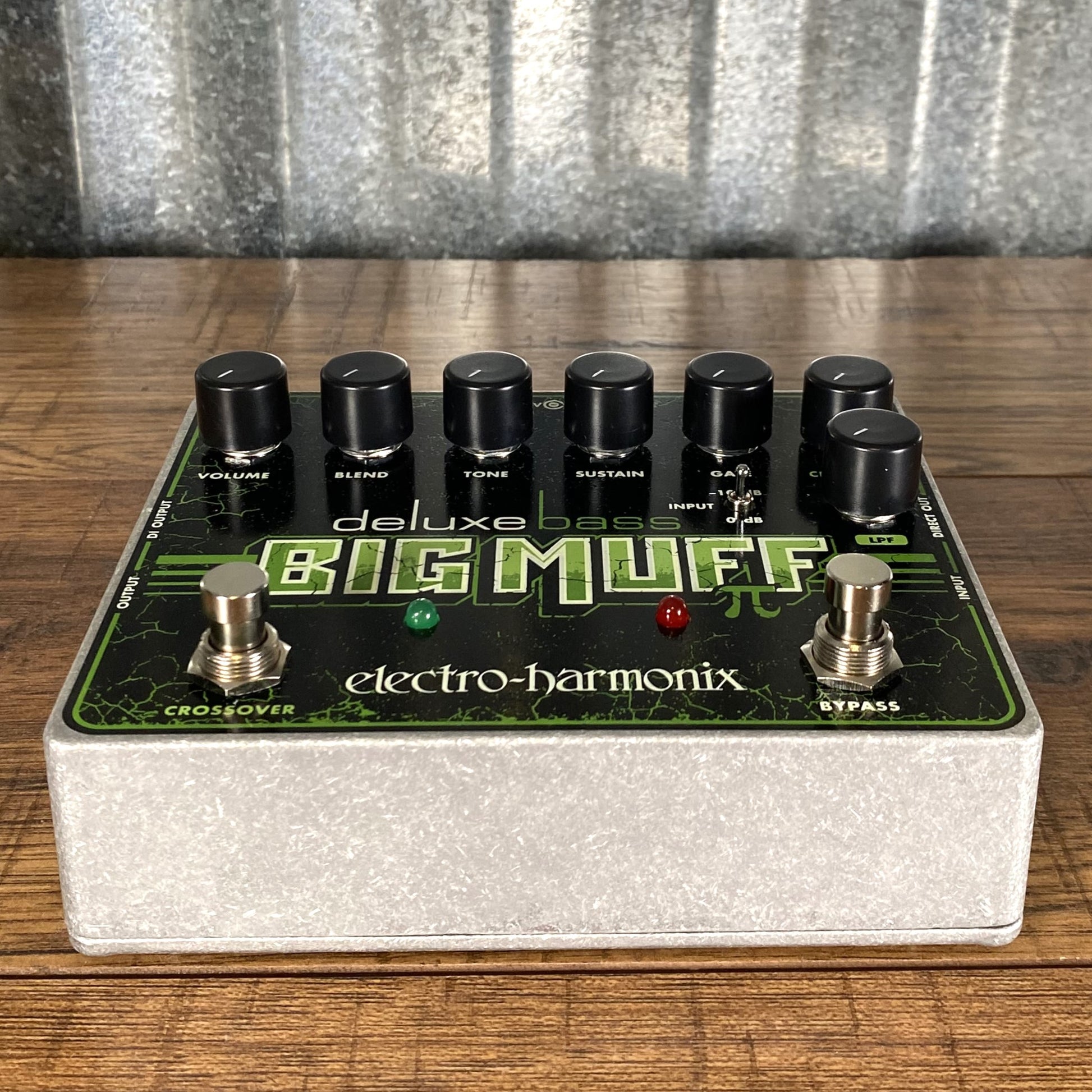 bass muff pedal Electro-Harmonix EHX Deluxe Bass Big Muff Pi Bass Distortion Fuzz Peda – Specialty Traders