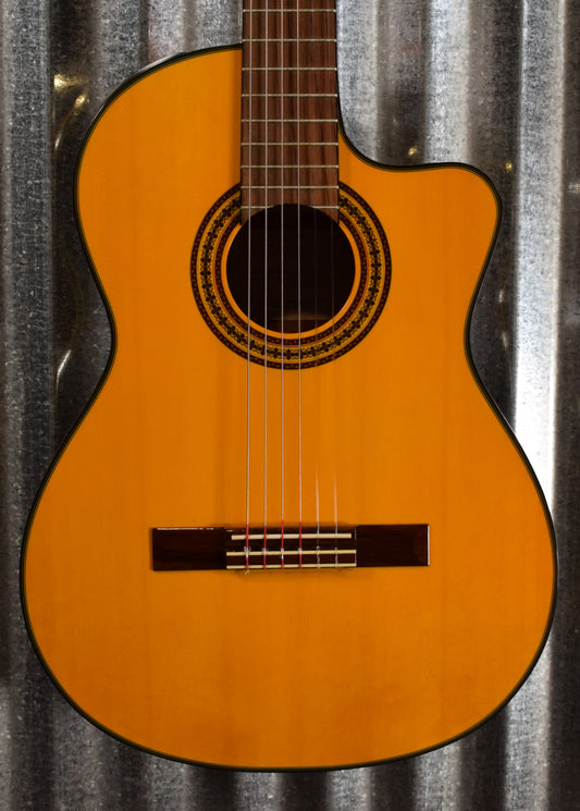 Takamine G Series EG522C Cutaway Classical Acoustic Electric & Case #1566 Used
