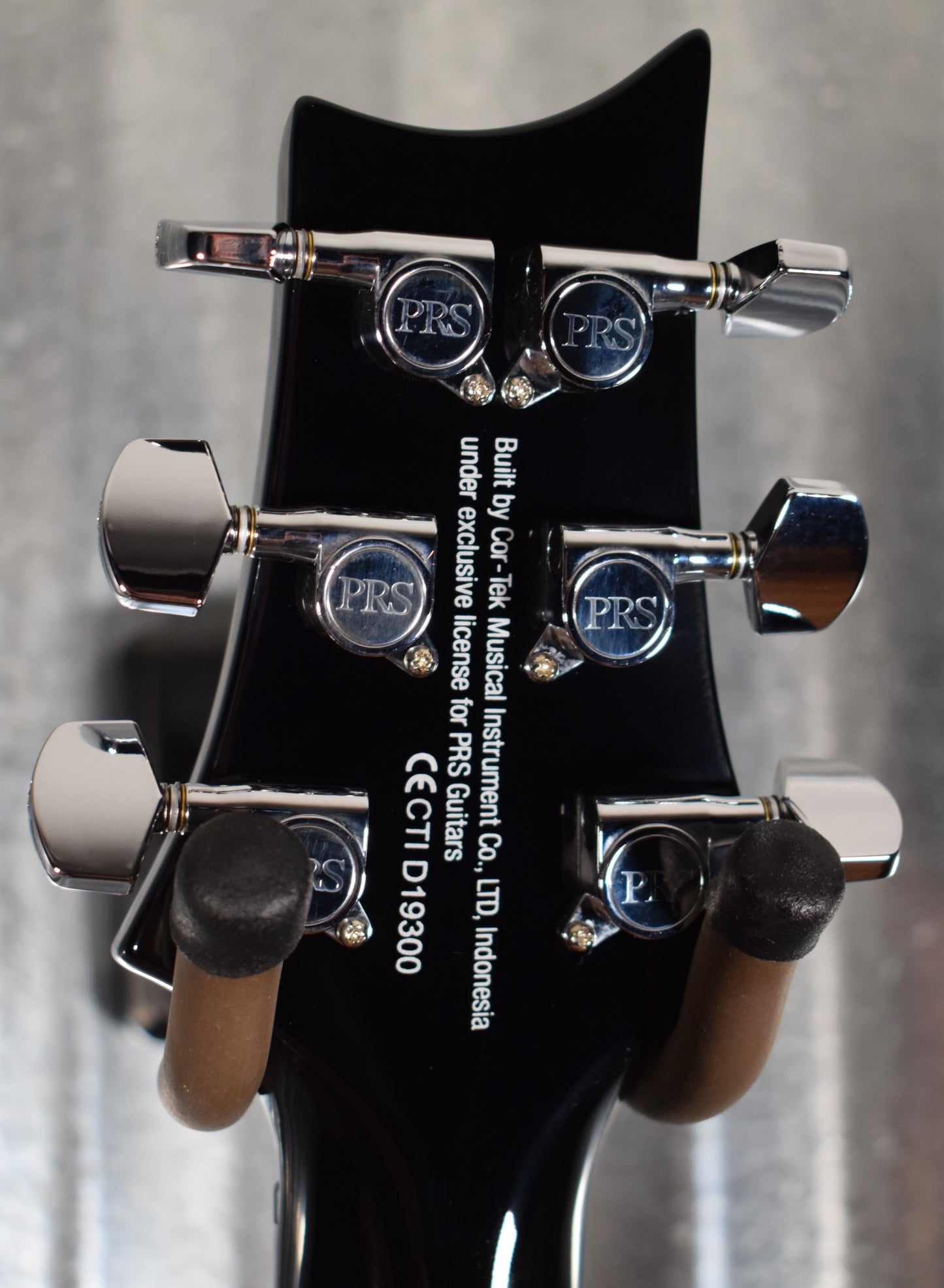PRS Paul Reed Smith SE Custom 22 Sapphire Guitar & Bag #9300