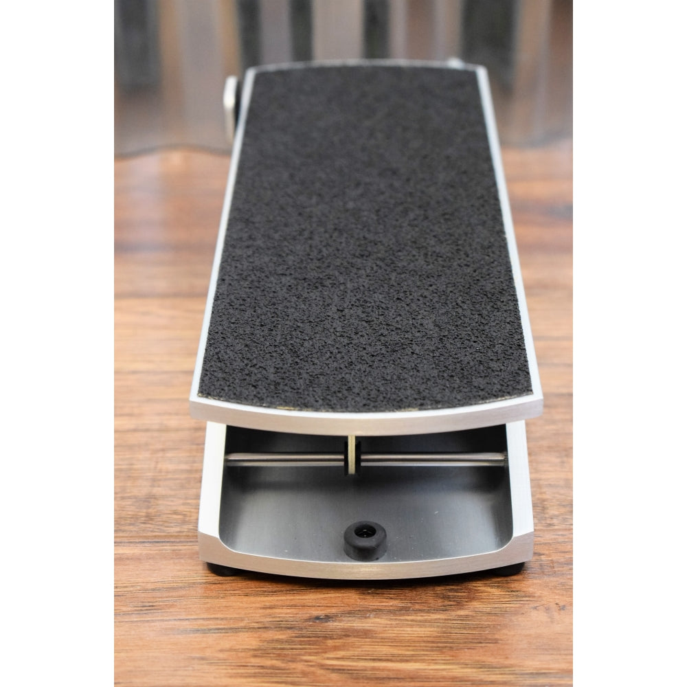 Ernie Ball 6165 Stereo Volume Pan Guitar Effect Pedal