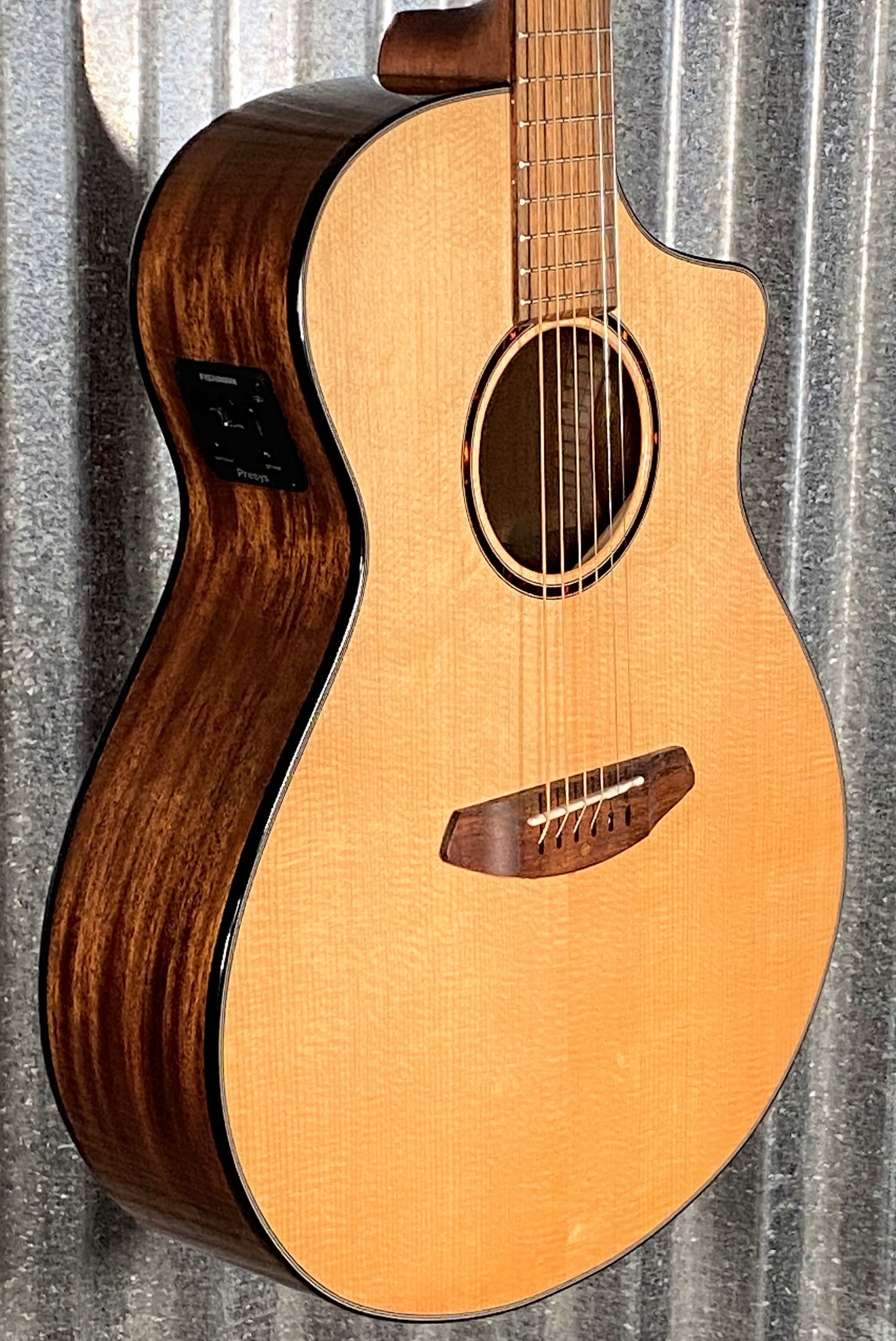 Breedlove Discovery S Concert CE Natural Sitka Acoustic Electric Guitar #3671