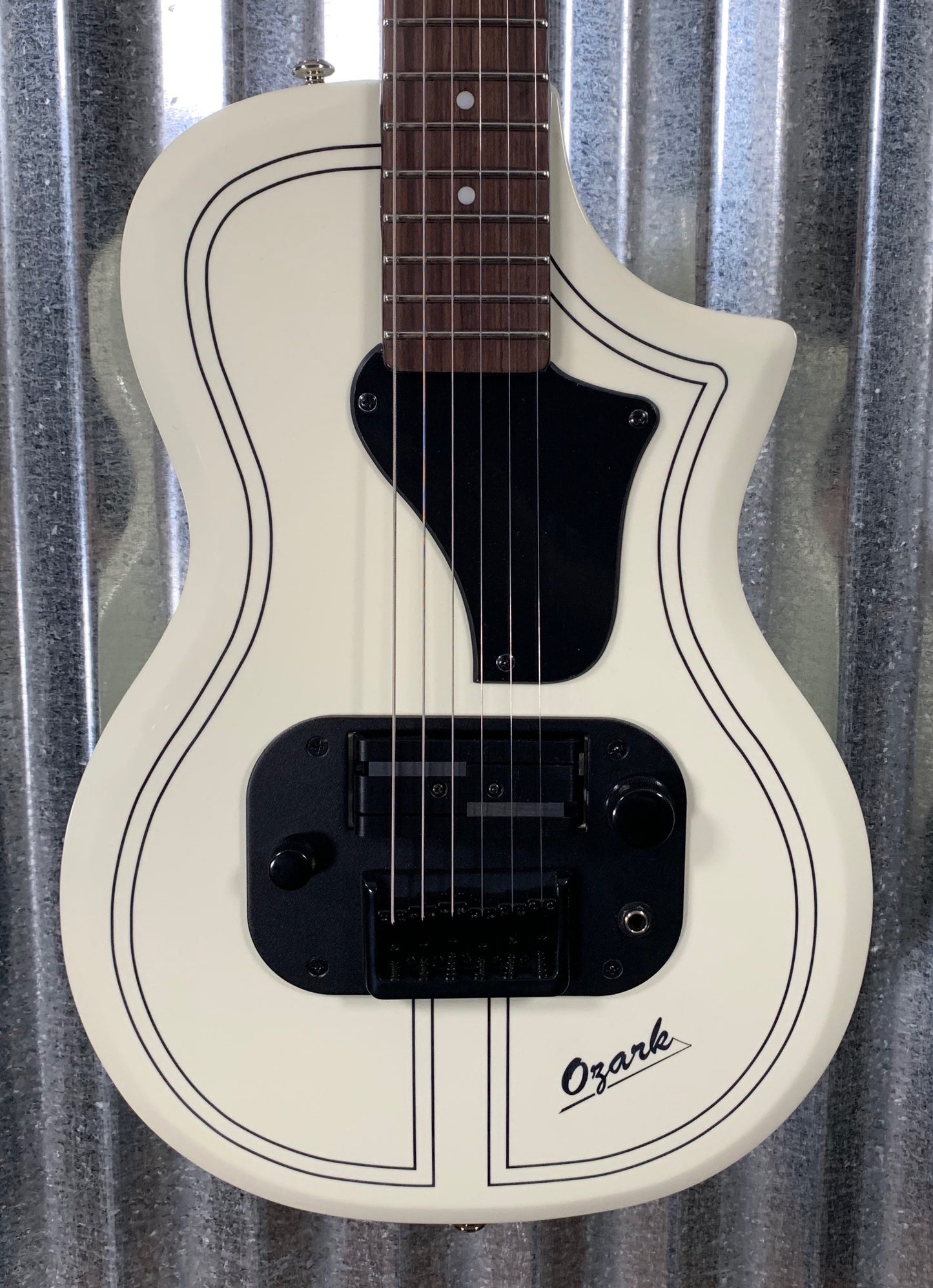 Supro 1261AW Ozark Antique White Guitar & Bag #155 Demo