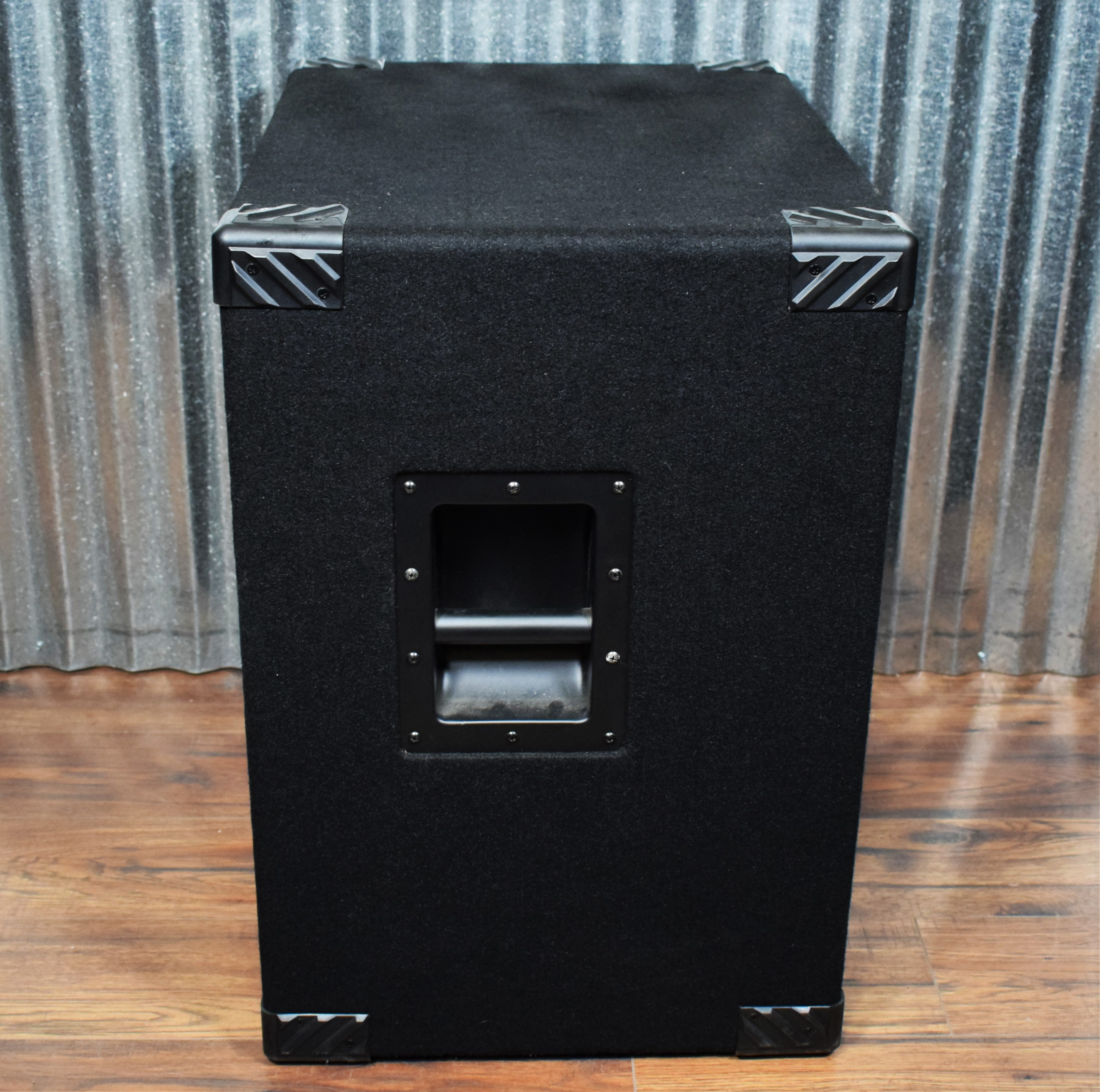 Epifani UL-212 Ultralight 2x12 Bass Speaker Cabinet with Cover Used –  Specialty Traders