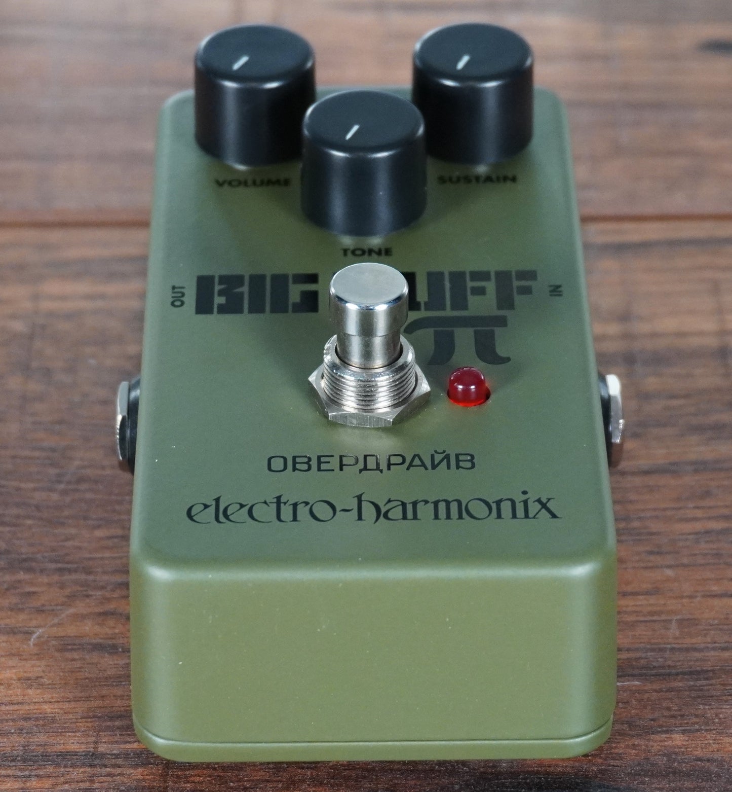 Electro-Harmonix EHX Green Russian Big Muff Distortion Sustainer Guitar & Bass Effect Pedal