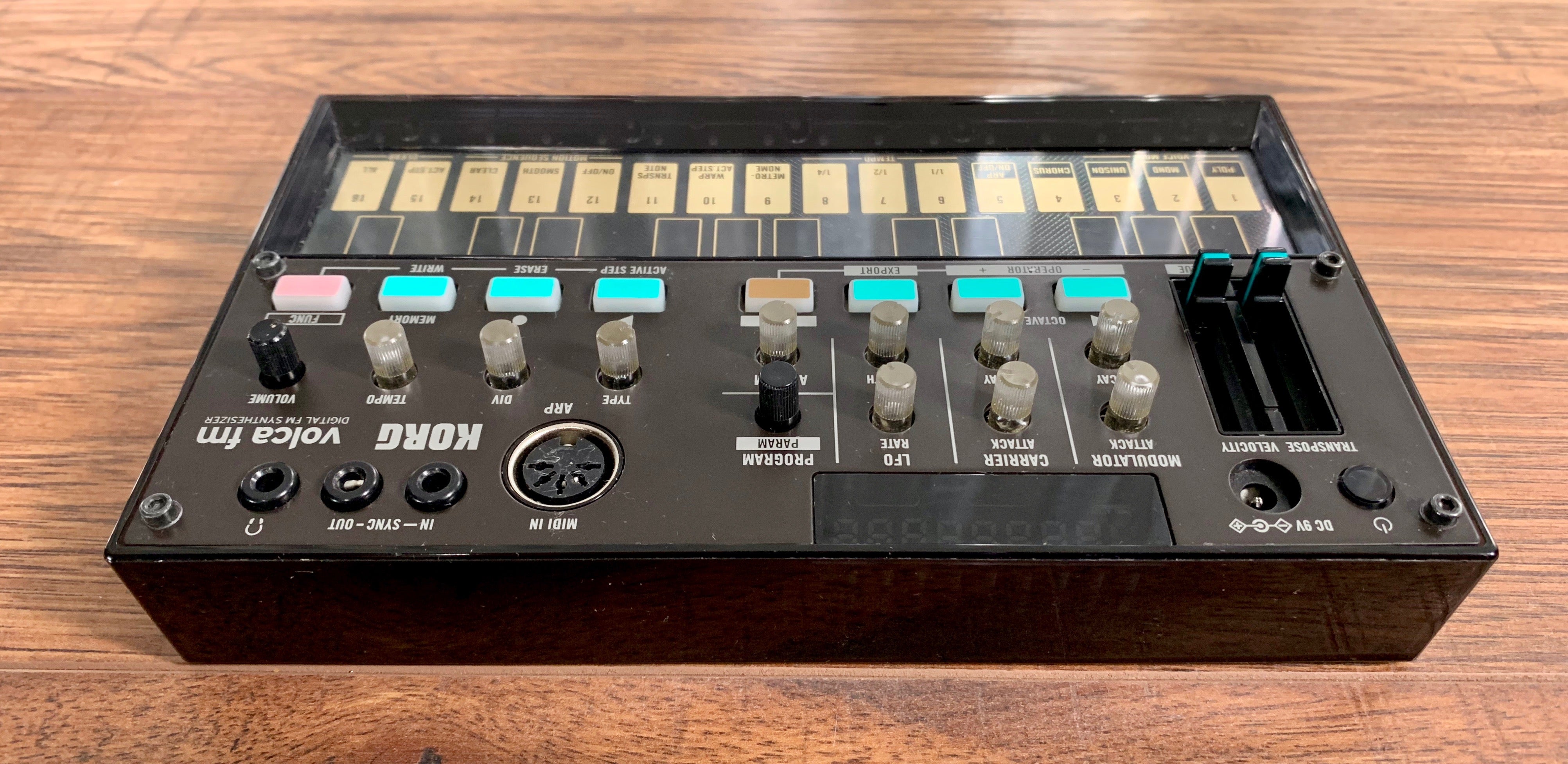 Korg volca fm on sale polyphonic digital synthesizer