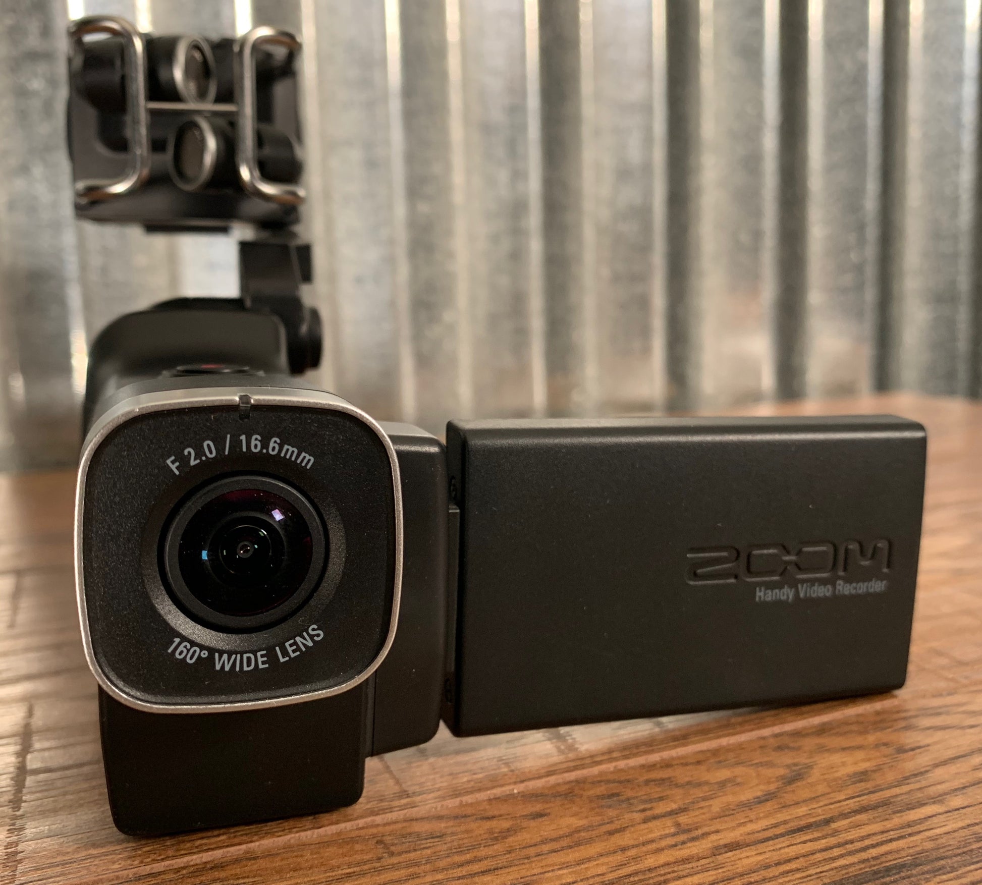 zoom q8 camera